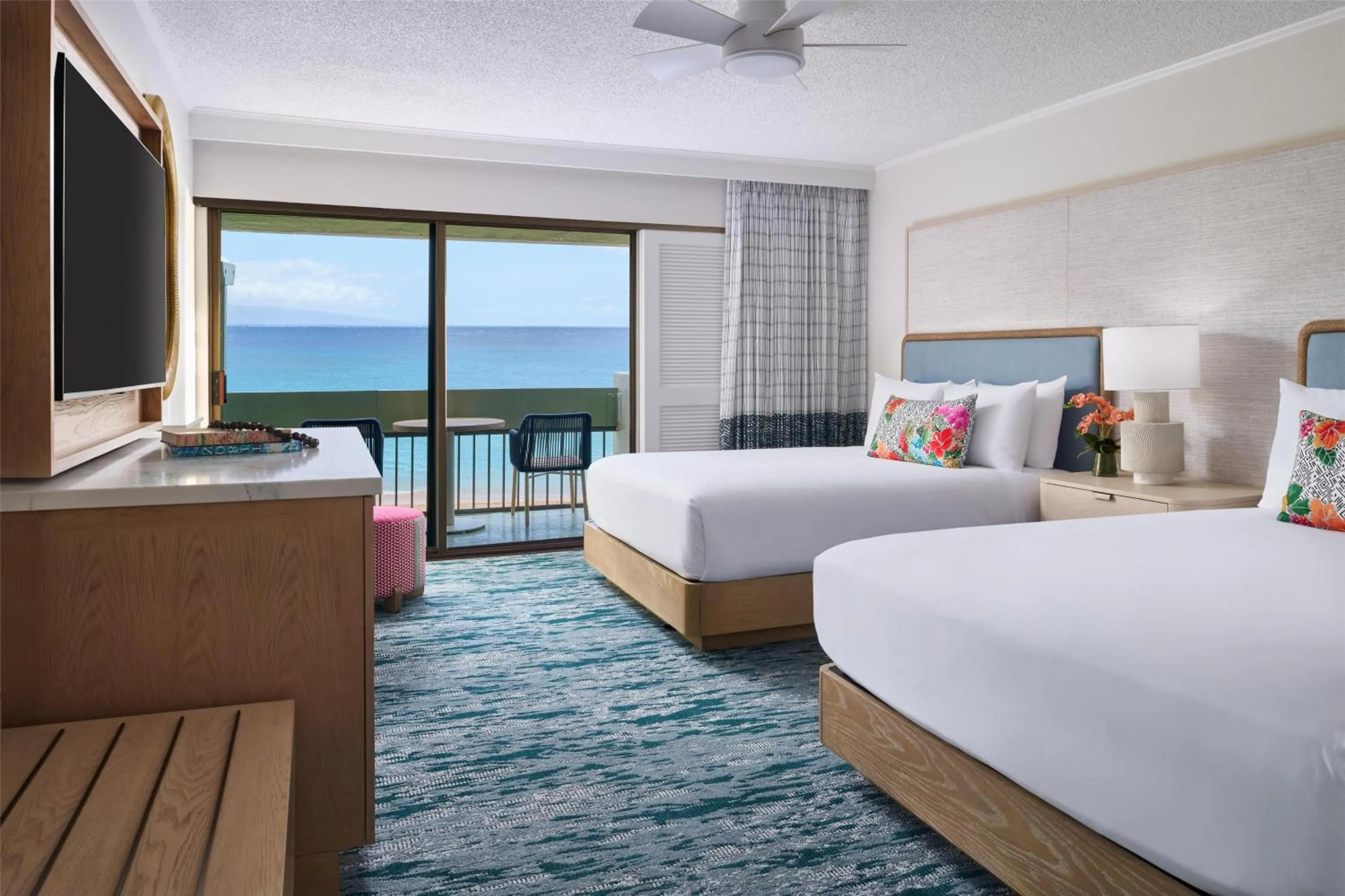 Bedroom, Bed in OUTRIGGER Kāʻanapali Beach Resort
