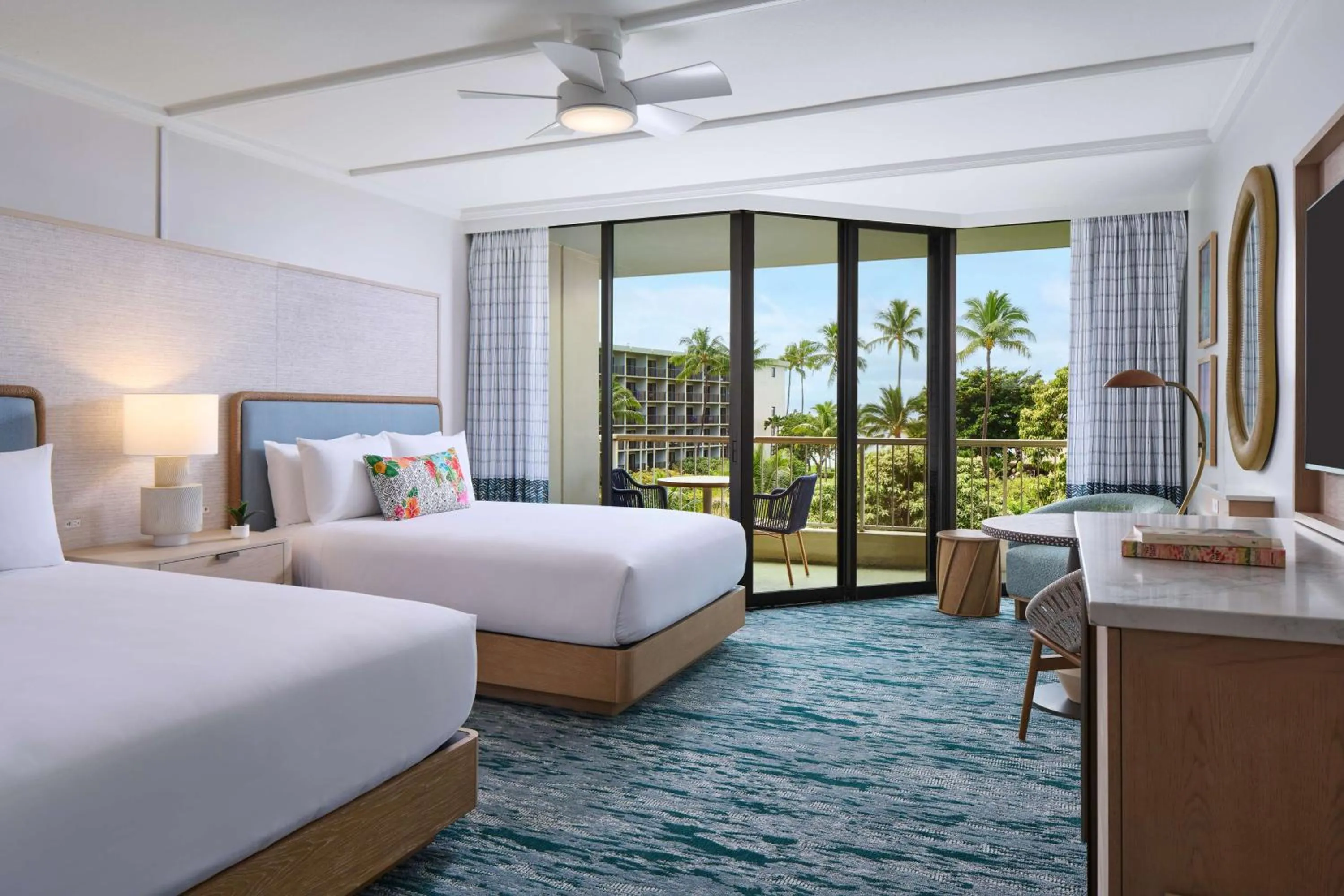 Bedroom, Bed in OUTRIGGER Kāʻanapali Beach Resort