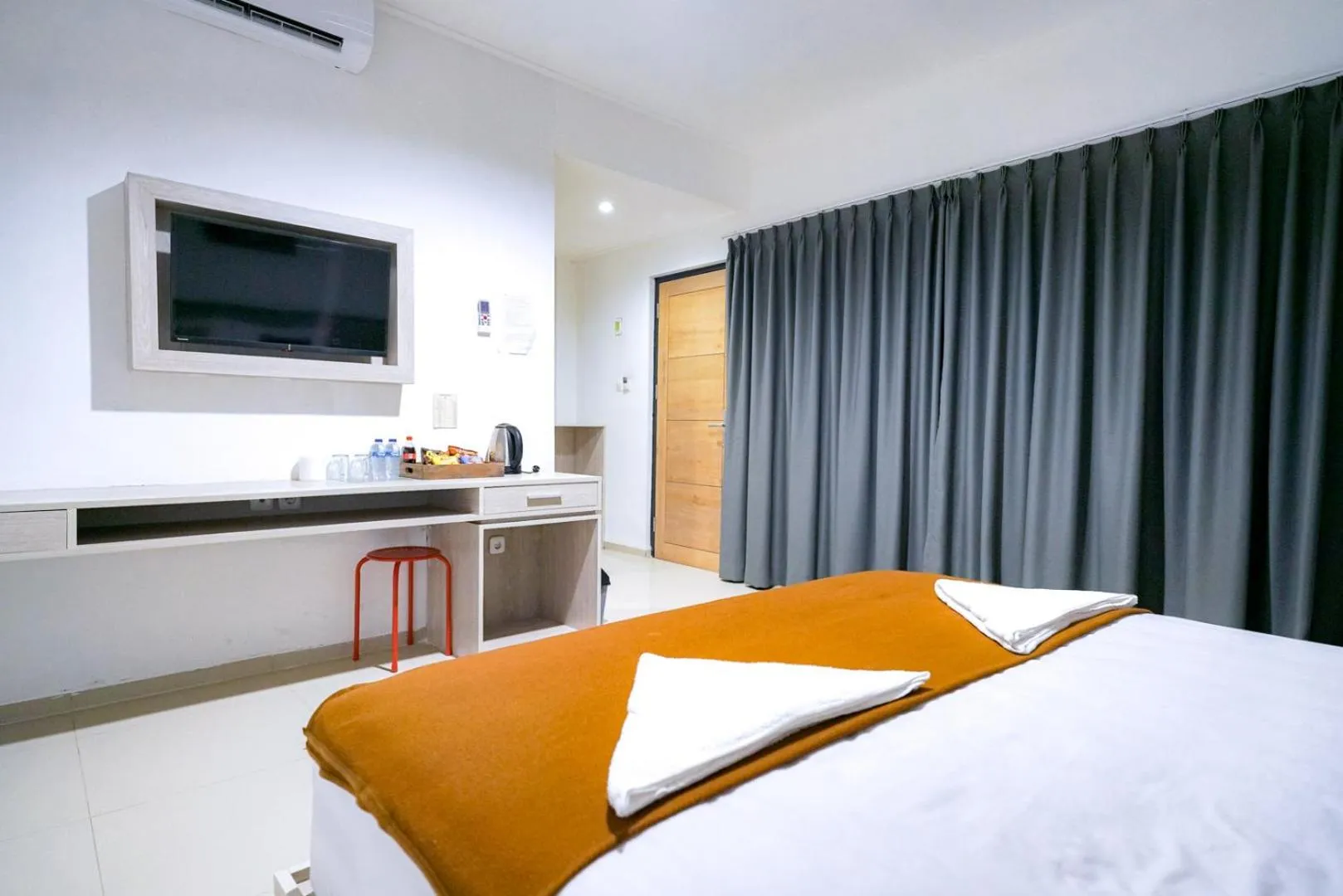 Bed in Urbanview Pecatu Residence Bali by RedDoorz