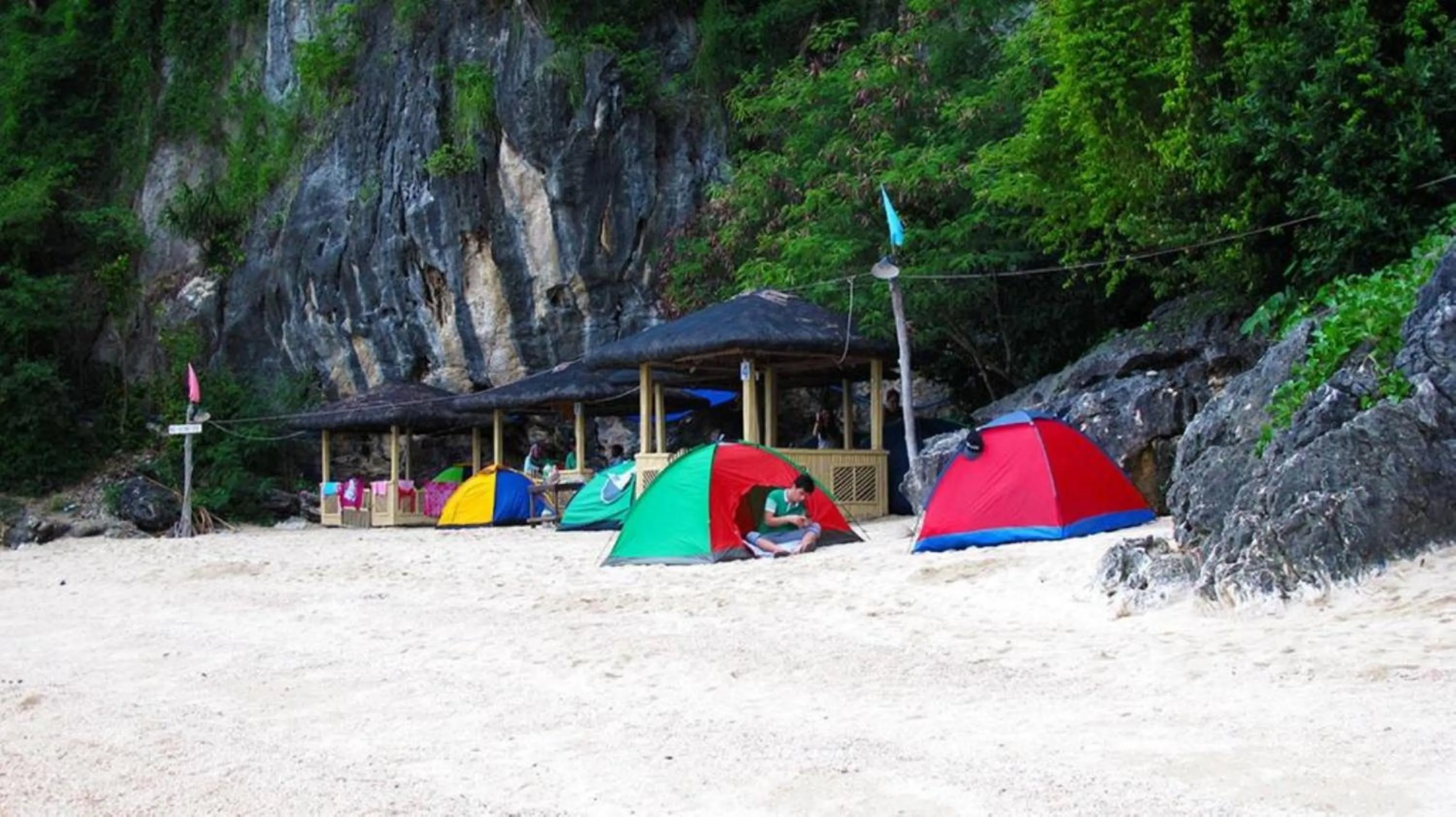 Beach in Borawan Island Resort by Cocotel