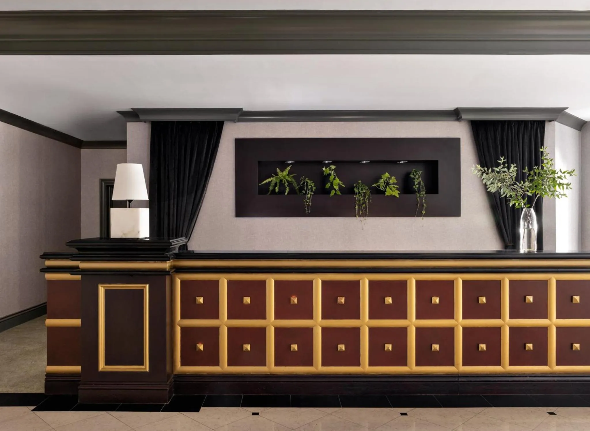 Property building in Kimpton Marlowe by IHG