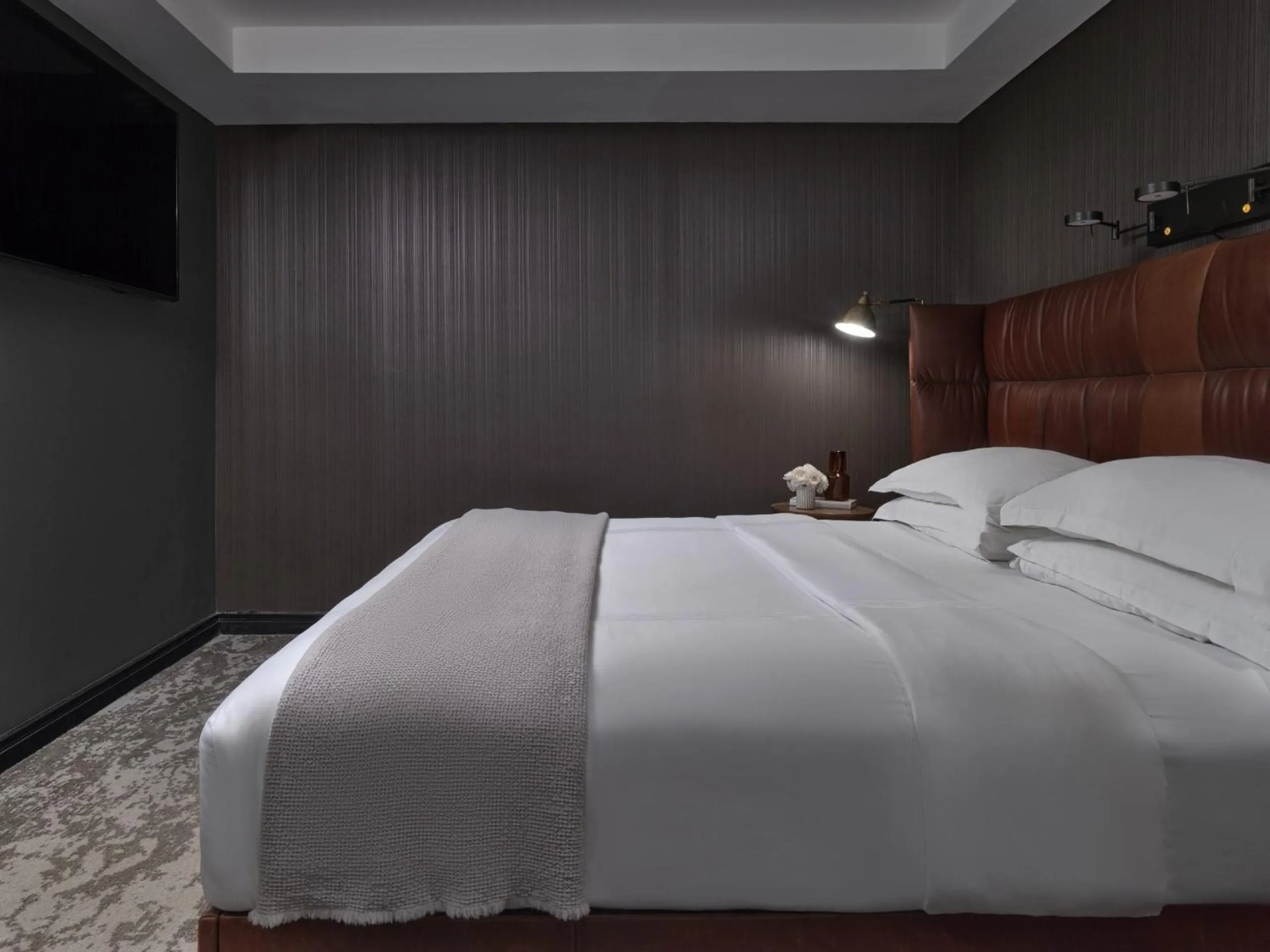 Bed in Hotel AKA Boston Common