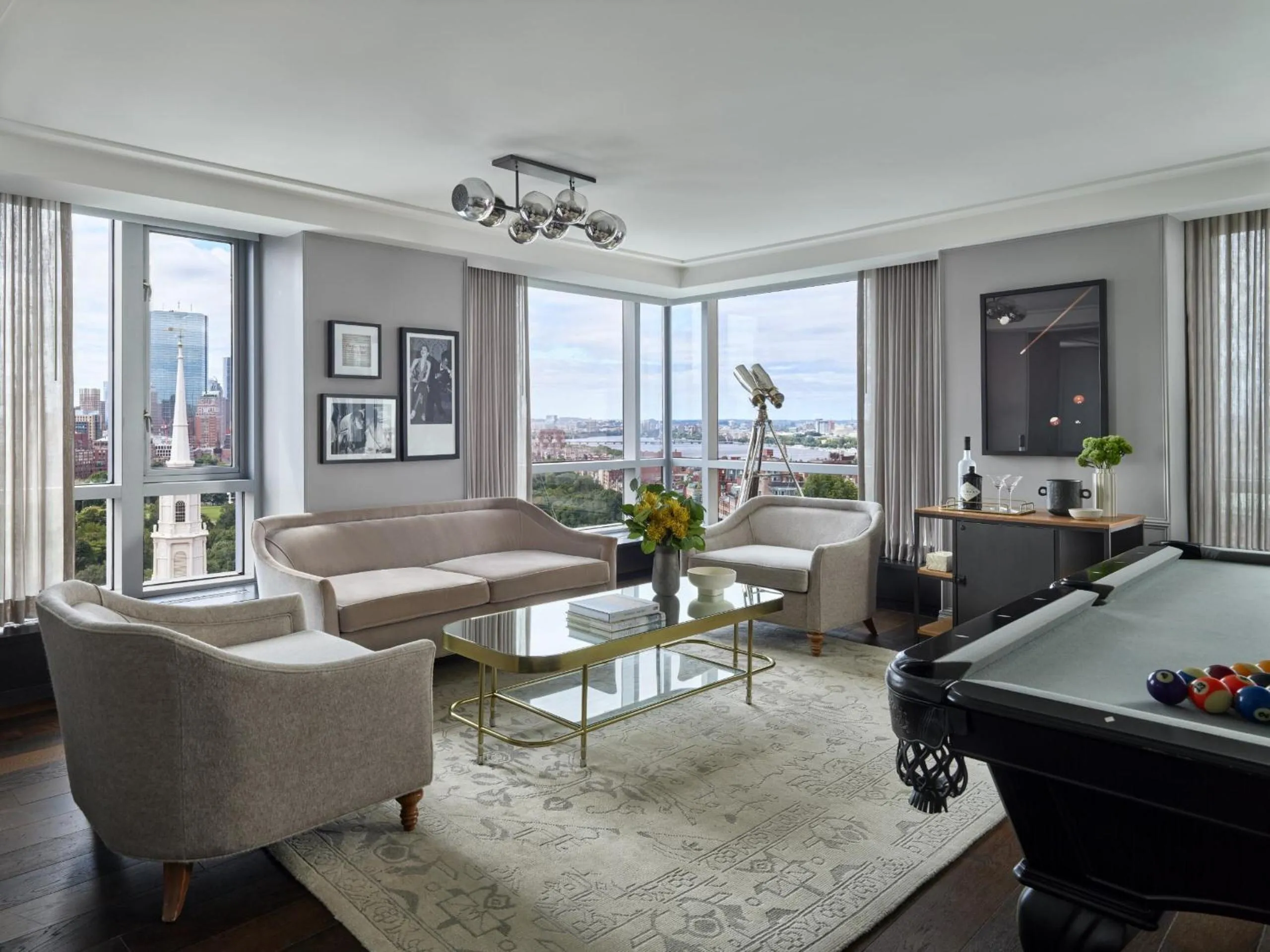 Living room in Hotel AKA Boston Common