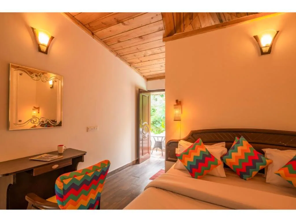 Standard Private Room with Ensuite Bathroom in goSTOPS Mukteshwar