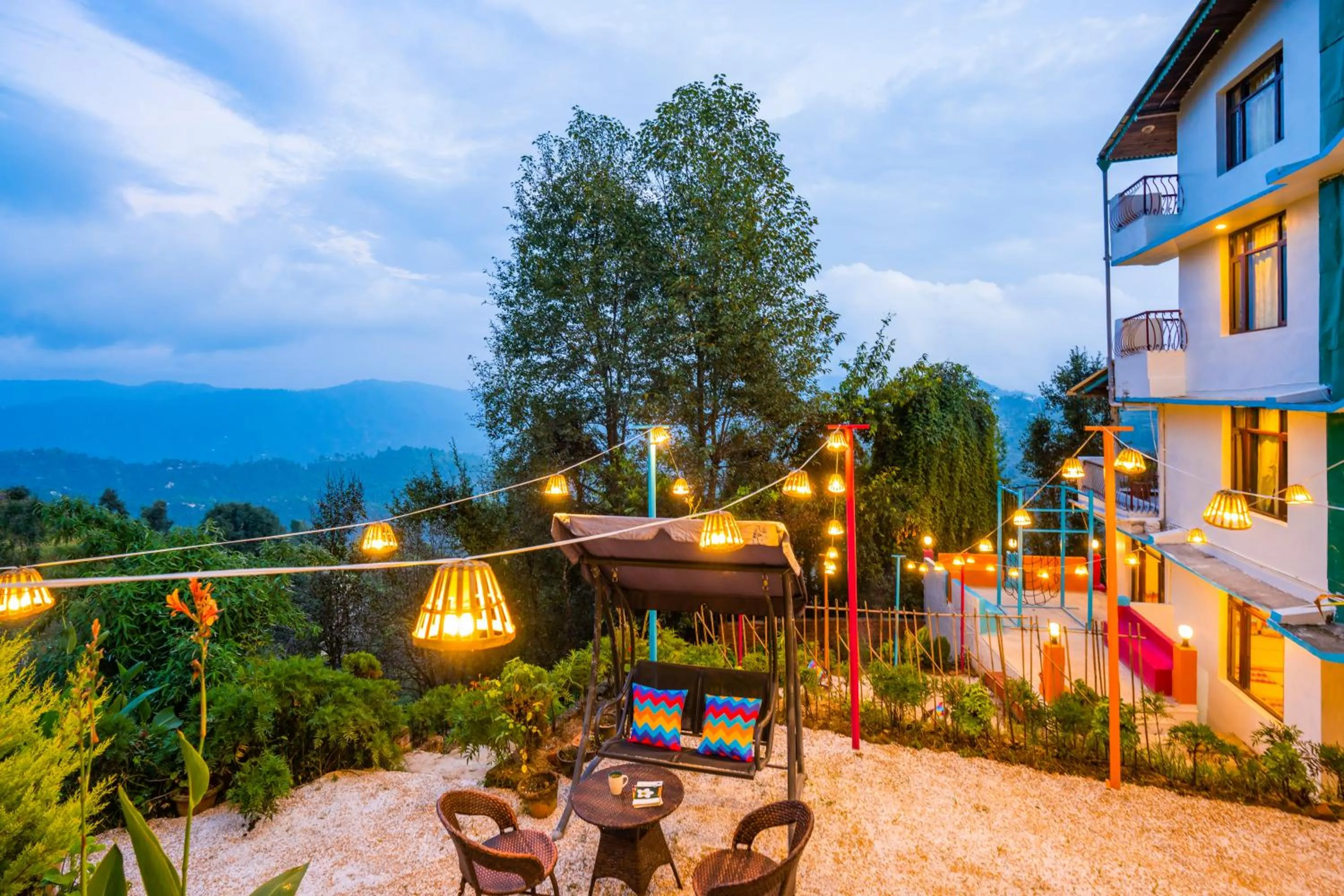 Seating area in goSTOPS Mukteshwar - Private Rooms and Dorms