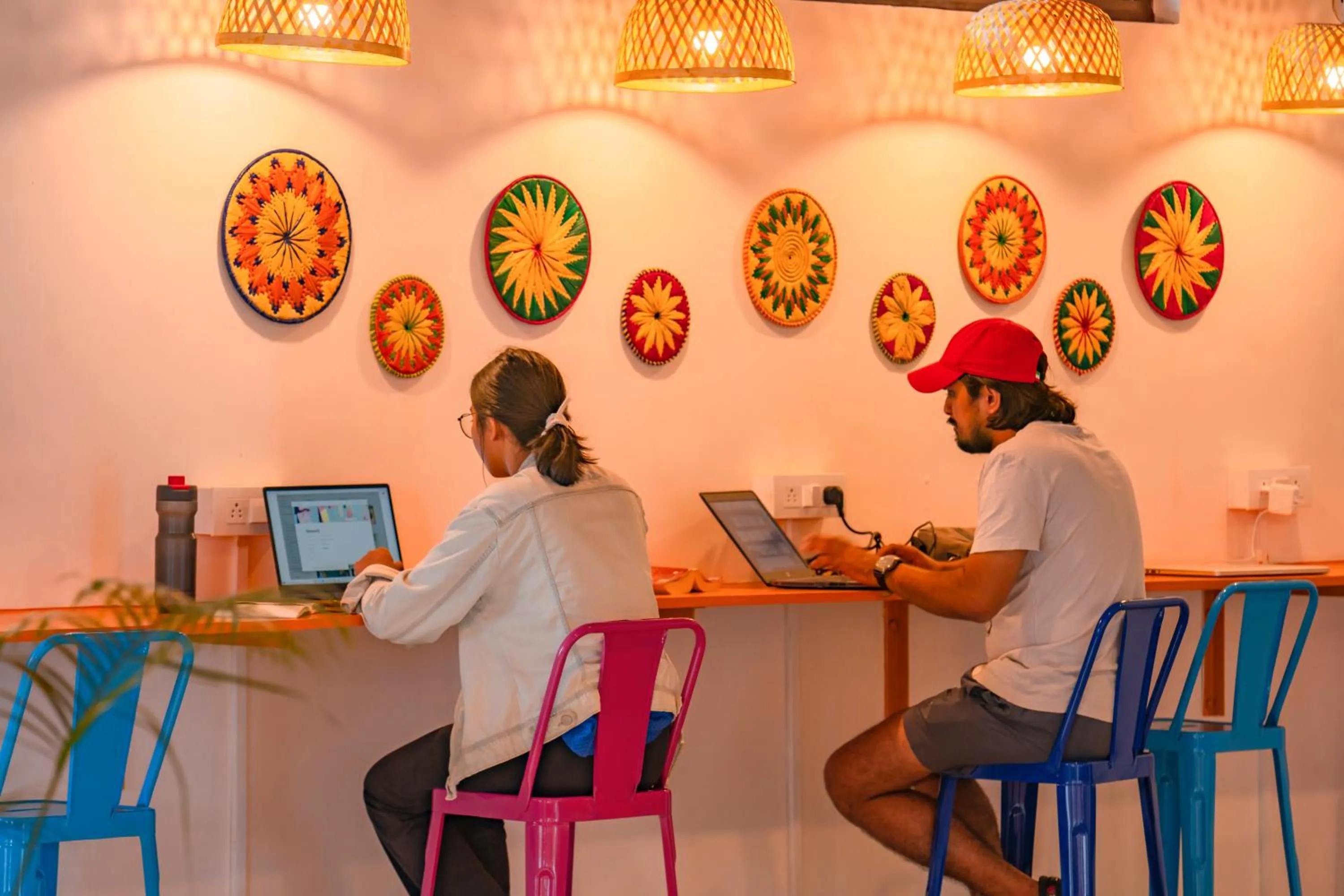 Seating area in goSTOPS Mukteshwar - Private Rooms and Dorms