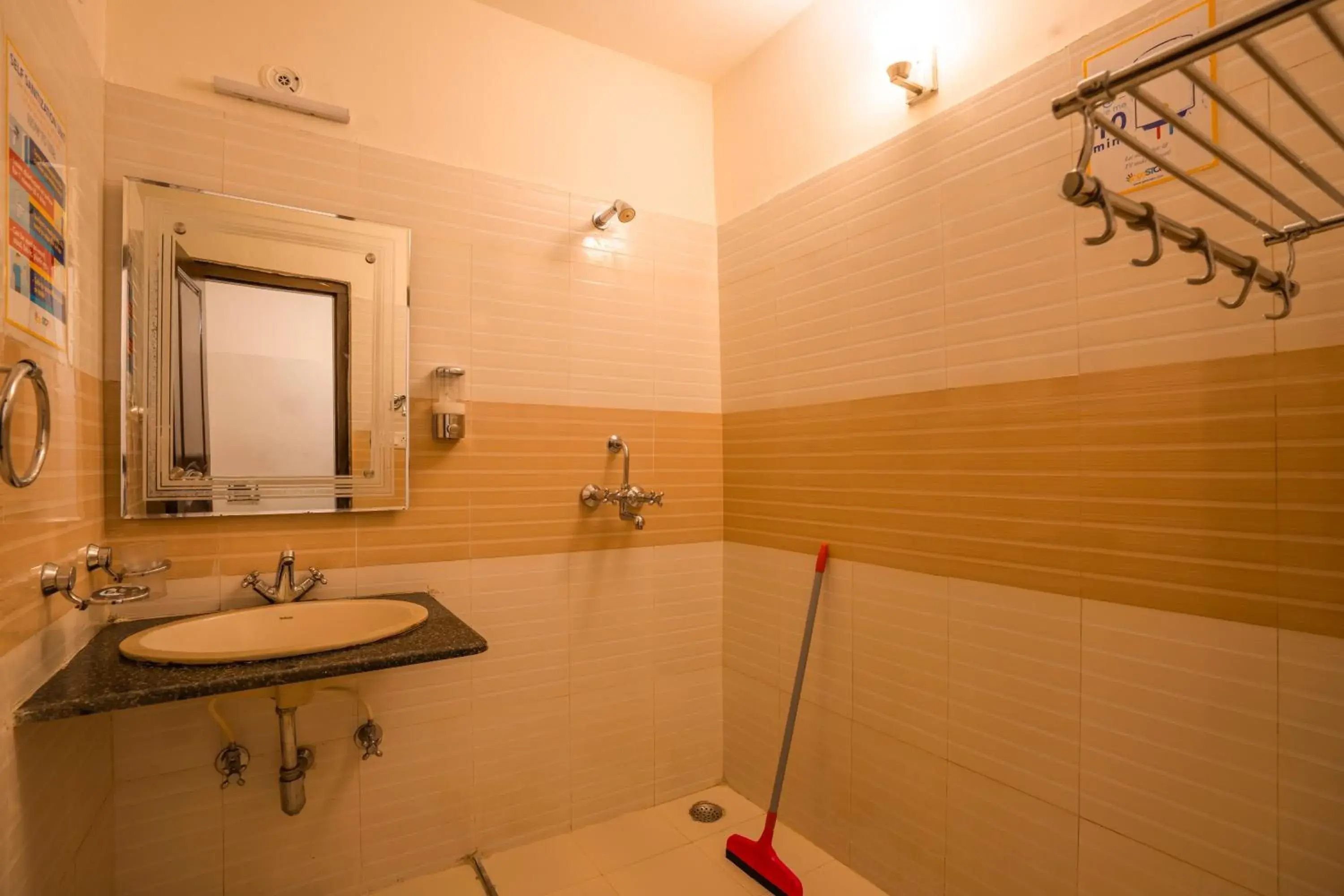 Standard Private Room with Ensuite Bathroom in goSTOPS Mukteshwar Standard Private Room with Ensuite Bathroom in goSTOPS Mukteshwar