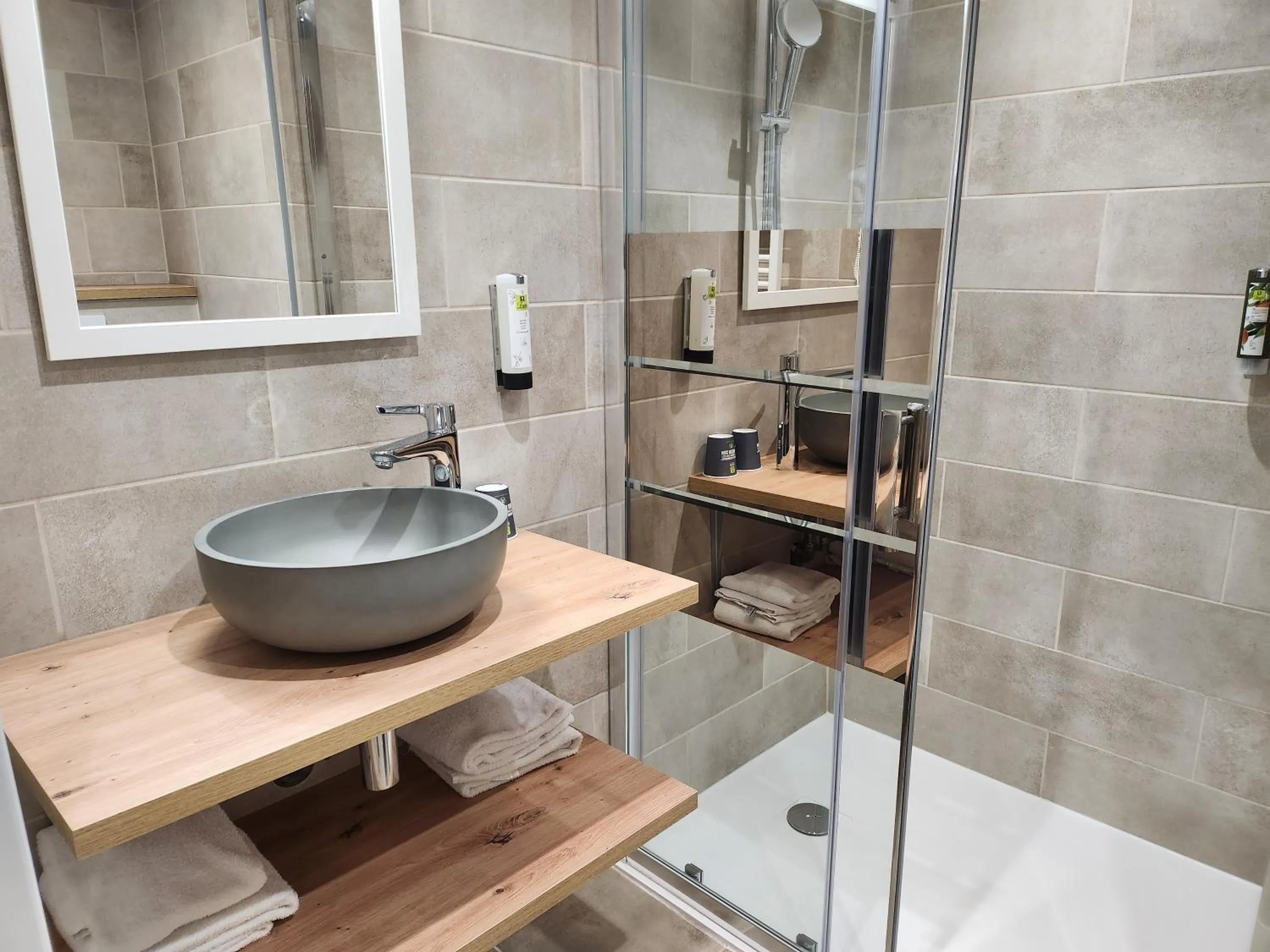 Shower in Auberge la musardière