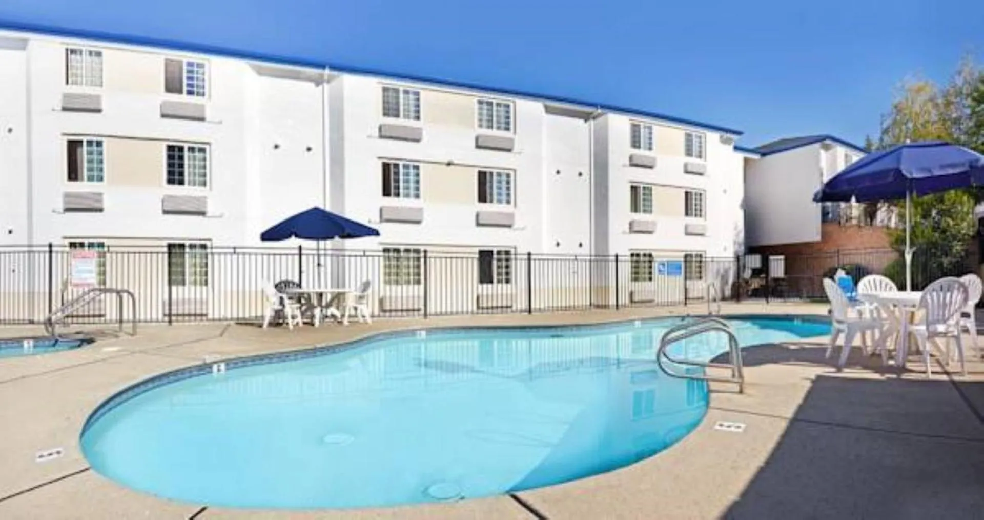 Swimming pool in Motel 6-Auburn, CA