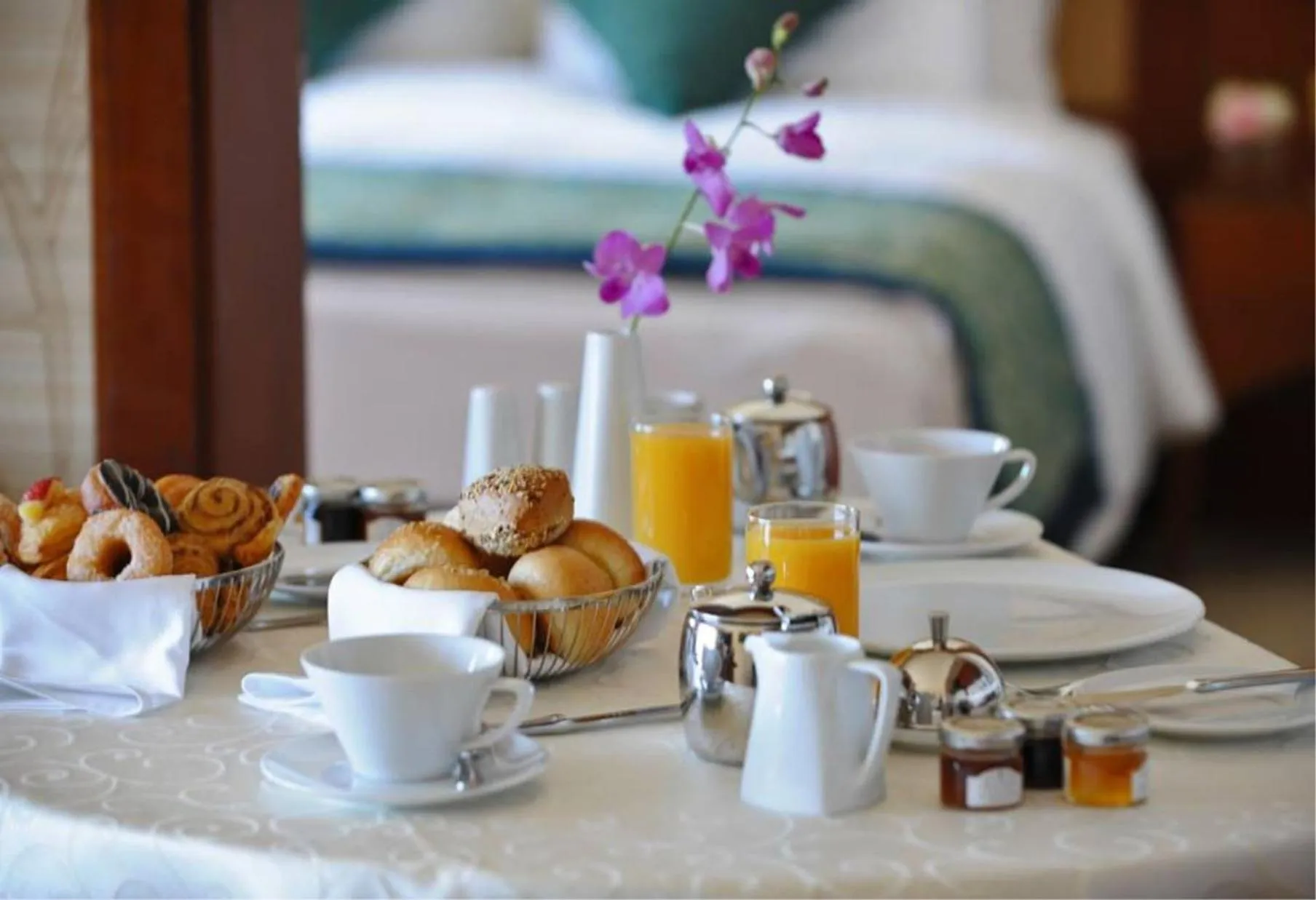 Photo of the whole room in Concord Plaza Hotel