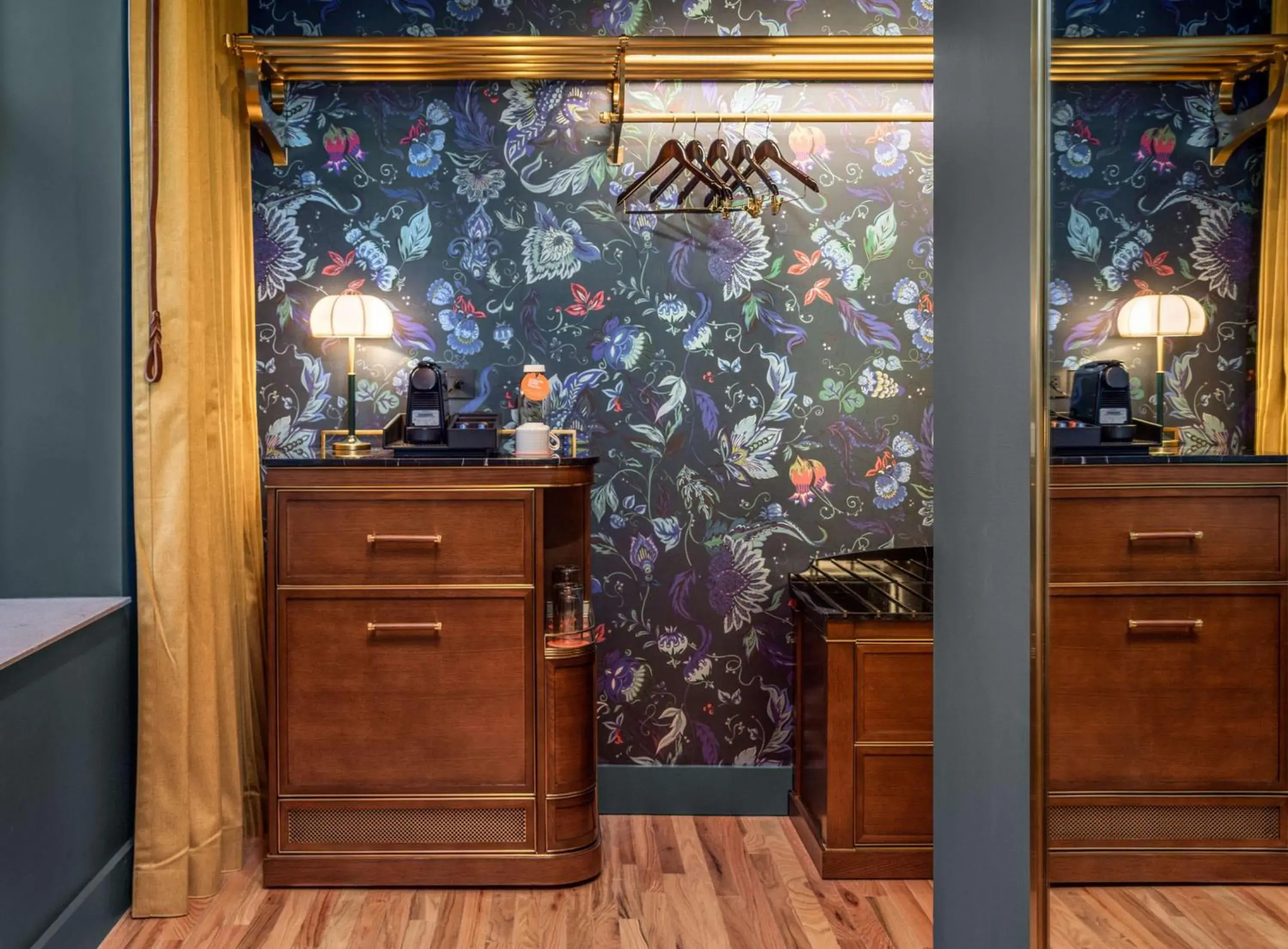 King Room with City View in Canopy By Hilton Chicago Central Loop King Room with City View in Canopy By Hilton Chicago Central Loop