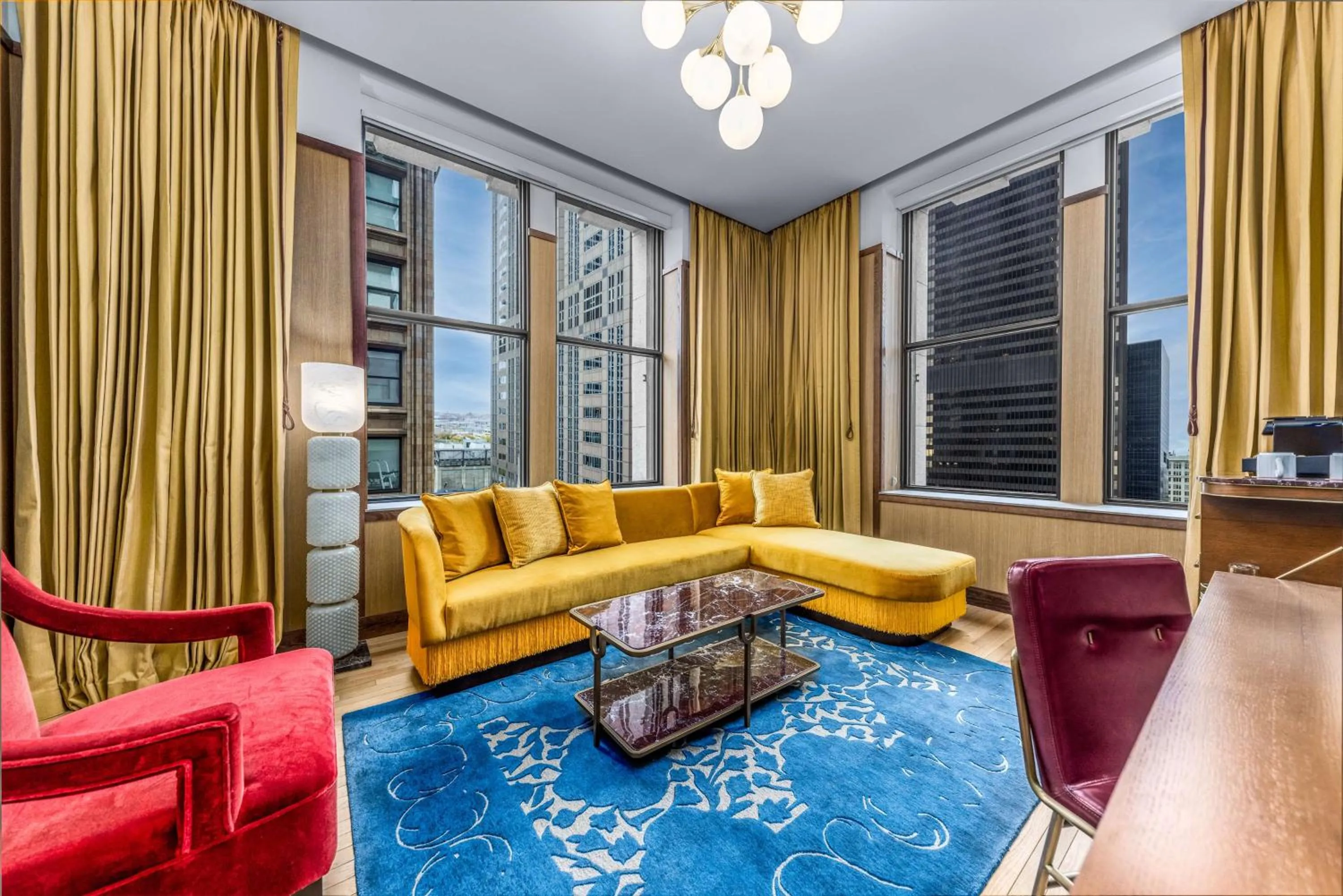 Living room in Canopy By Hilton Chicago Central Loop