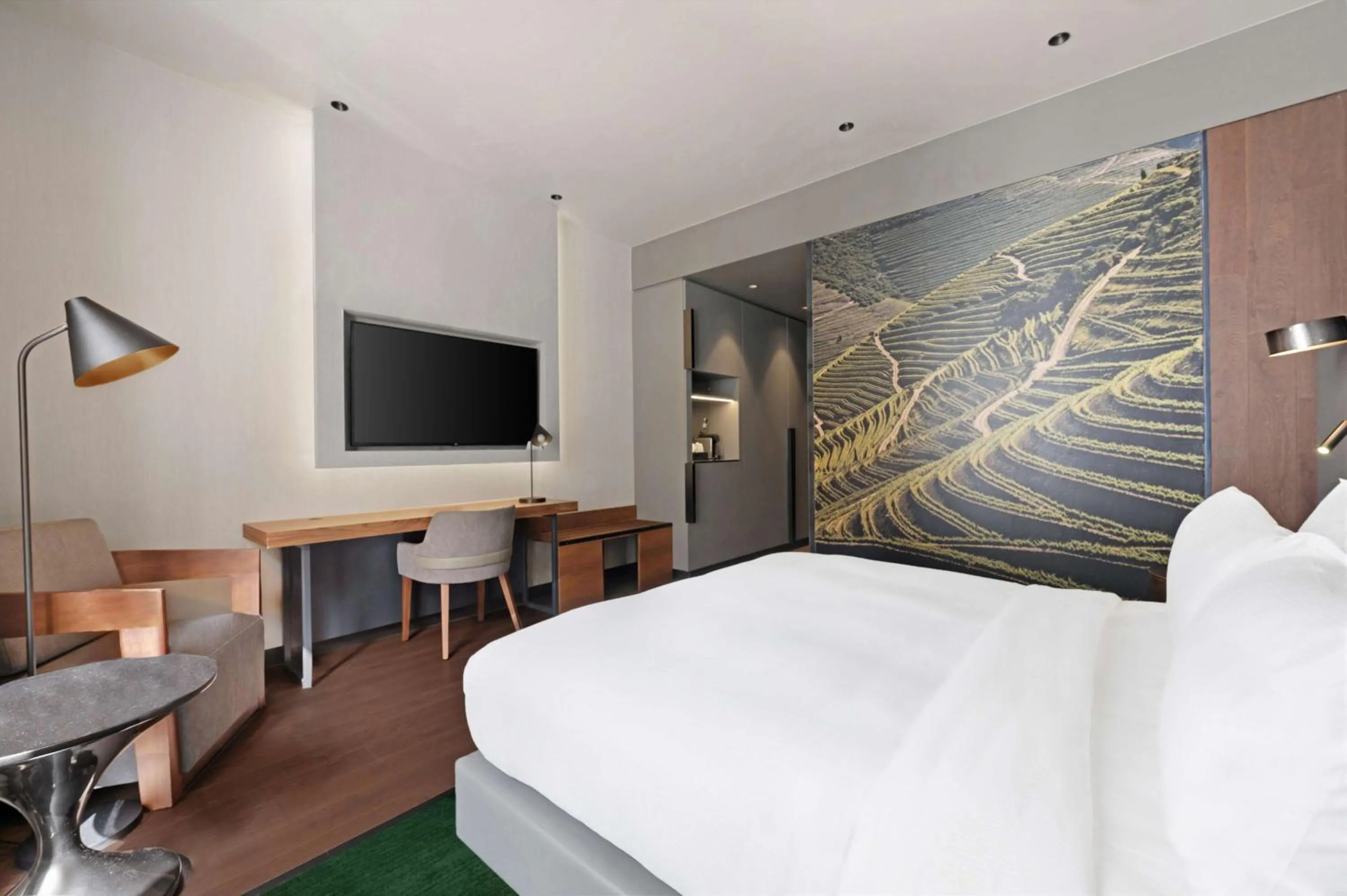 Bedroom, Bed in Hilton Porto Gaia