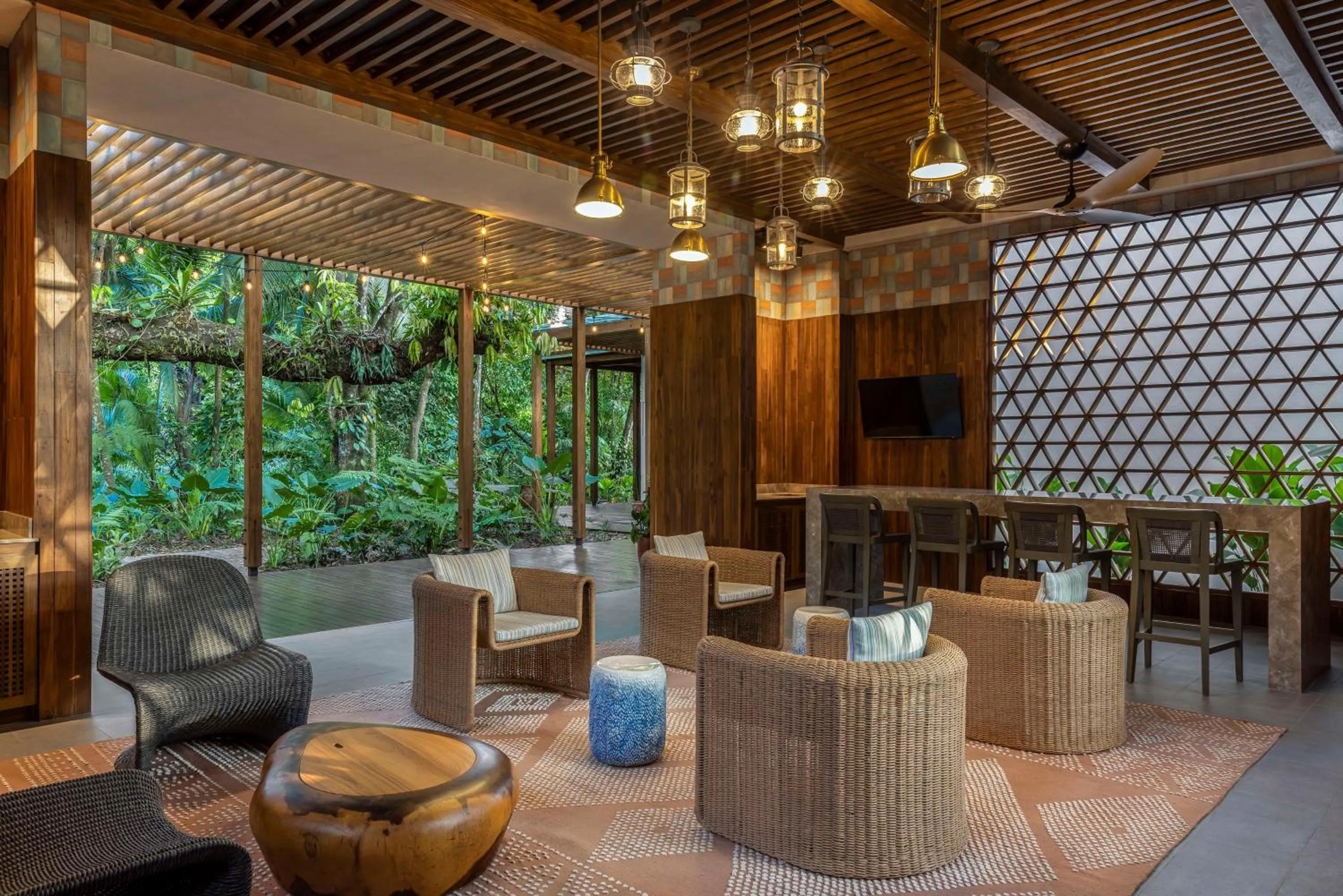 Restaurant/places to eat in Botanika Osa Peninsula, Curio Collection By Hilton