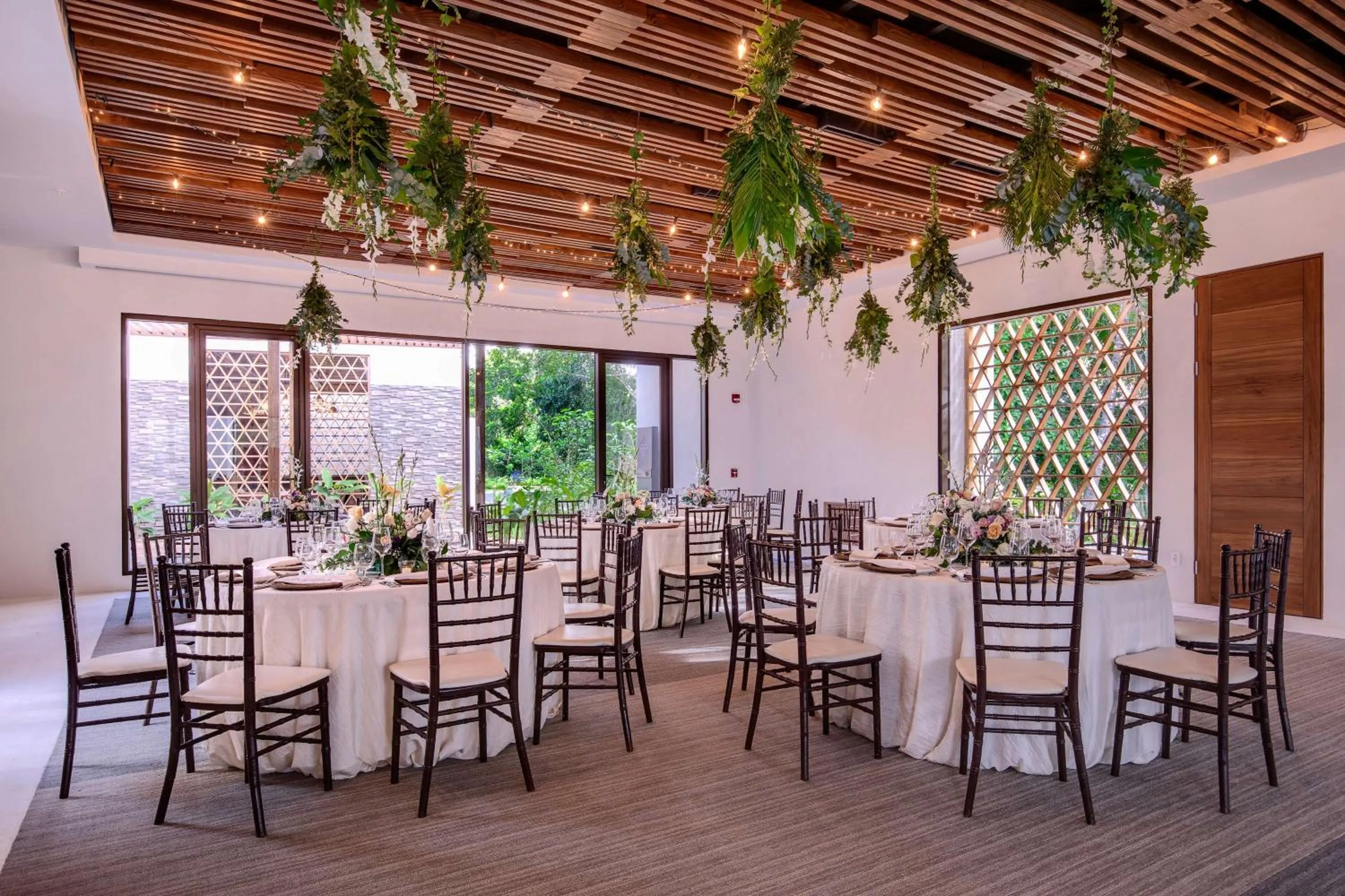 Meeting/conference room in Botanika Osa Peninsula, Curio Collection By Hilton