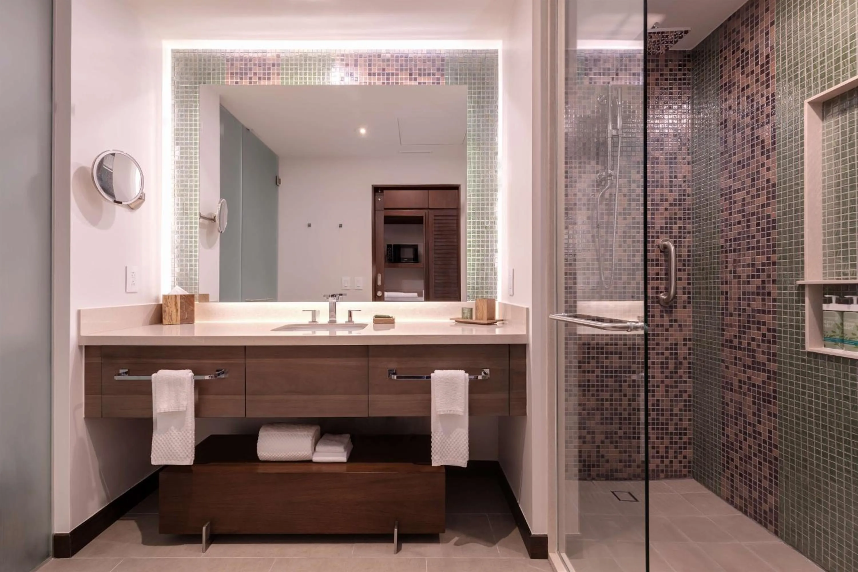 Bathroom in Botanika Osa Peninsula, Curio Collection By Hilton