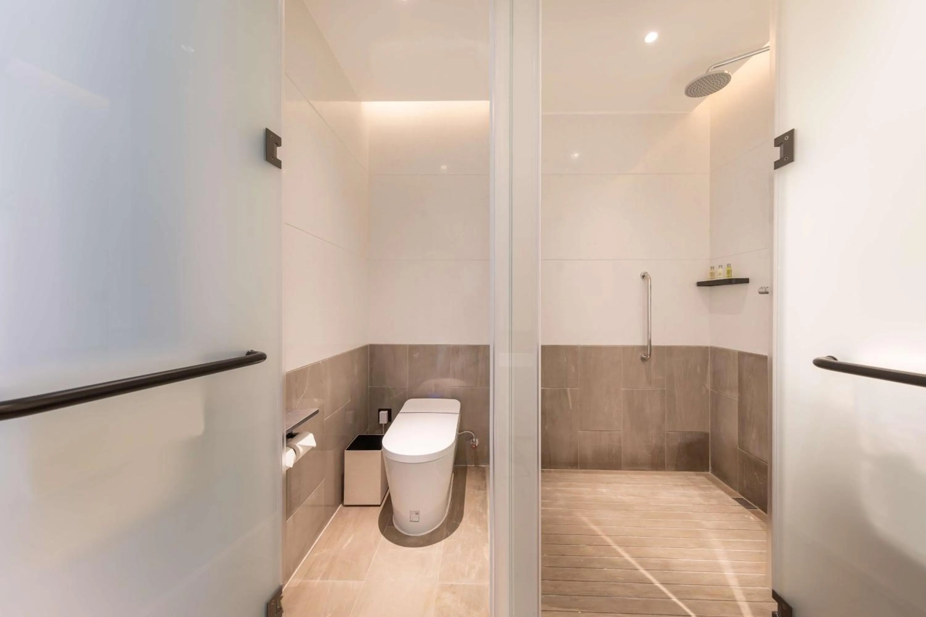 Bathroom in Hilton Garden Inn Shenzhen Nanshan Avenue