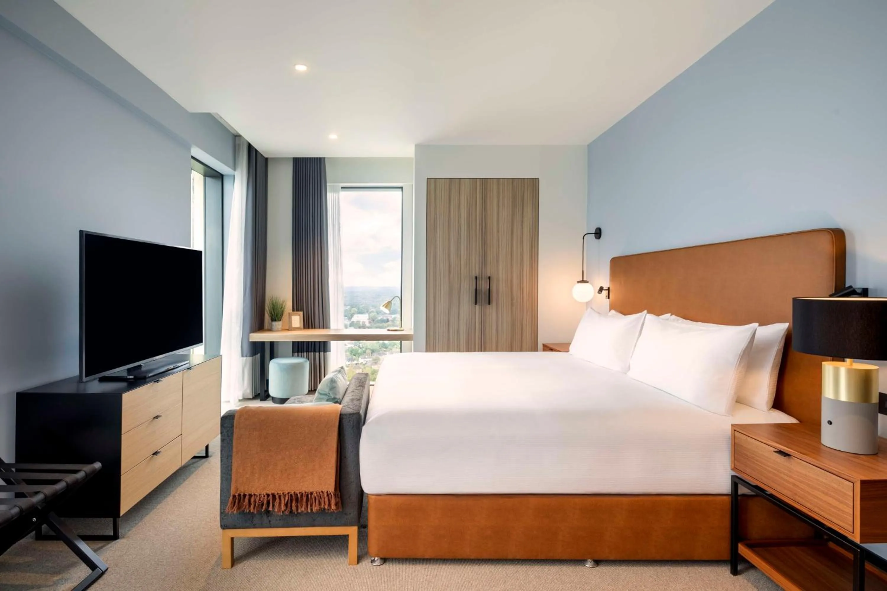 Bed in Hilton Woking