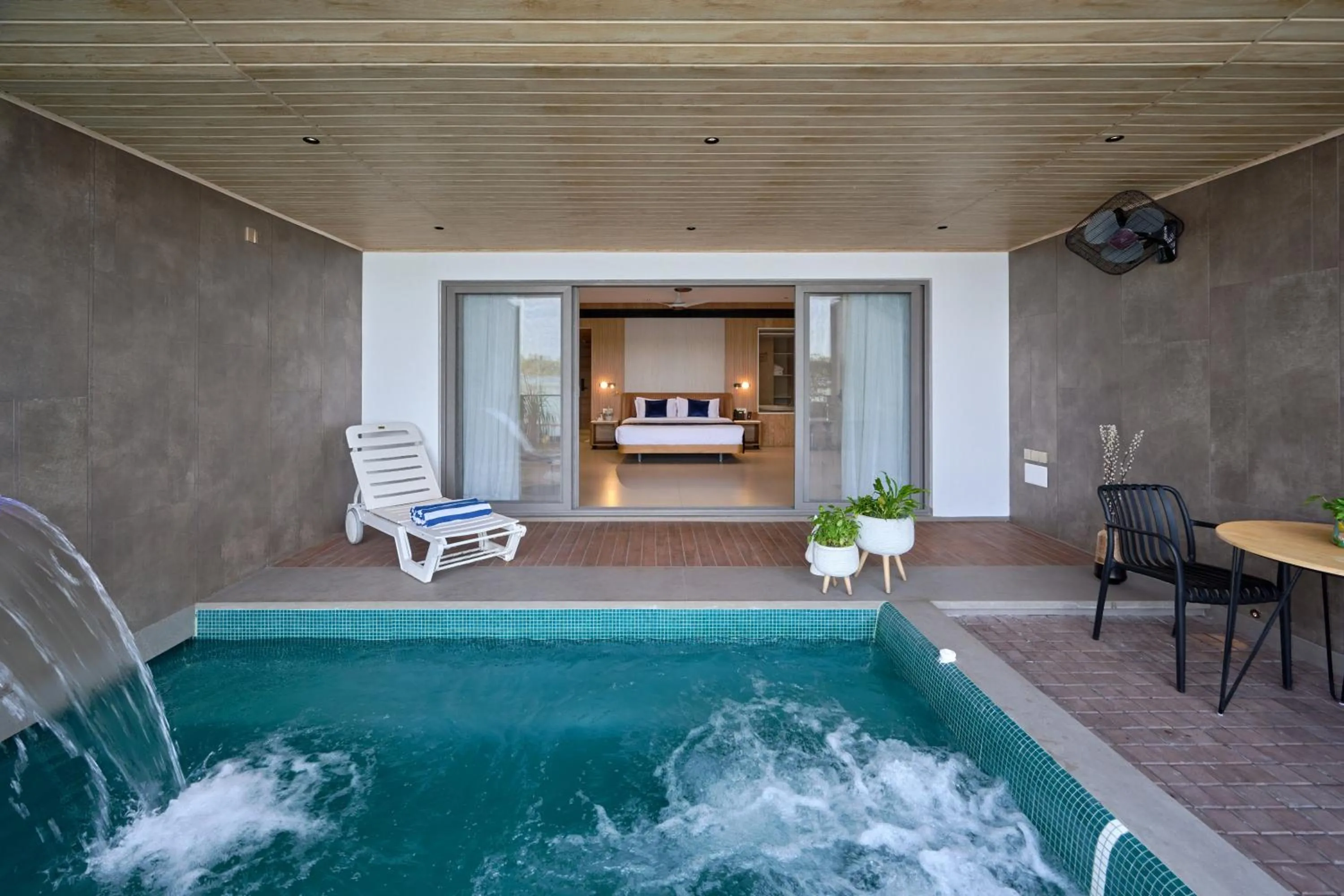 Lago Leisure Resort & Spa