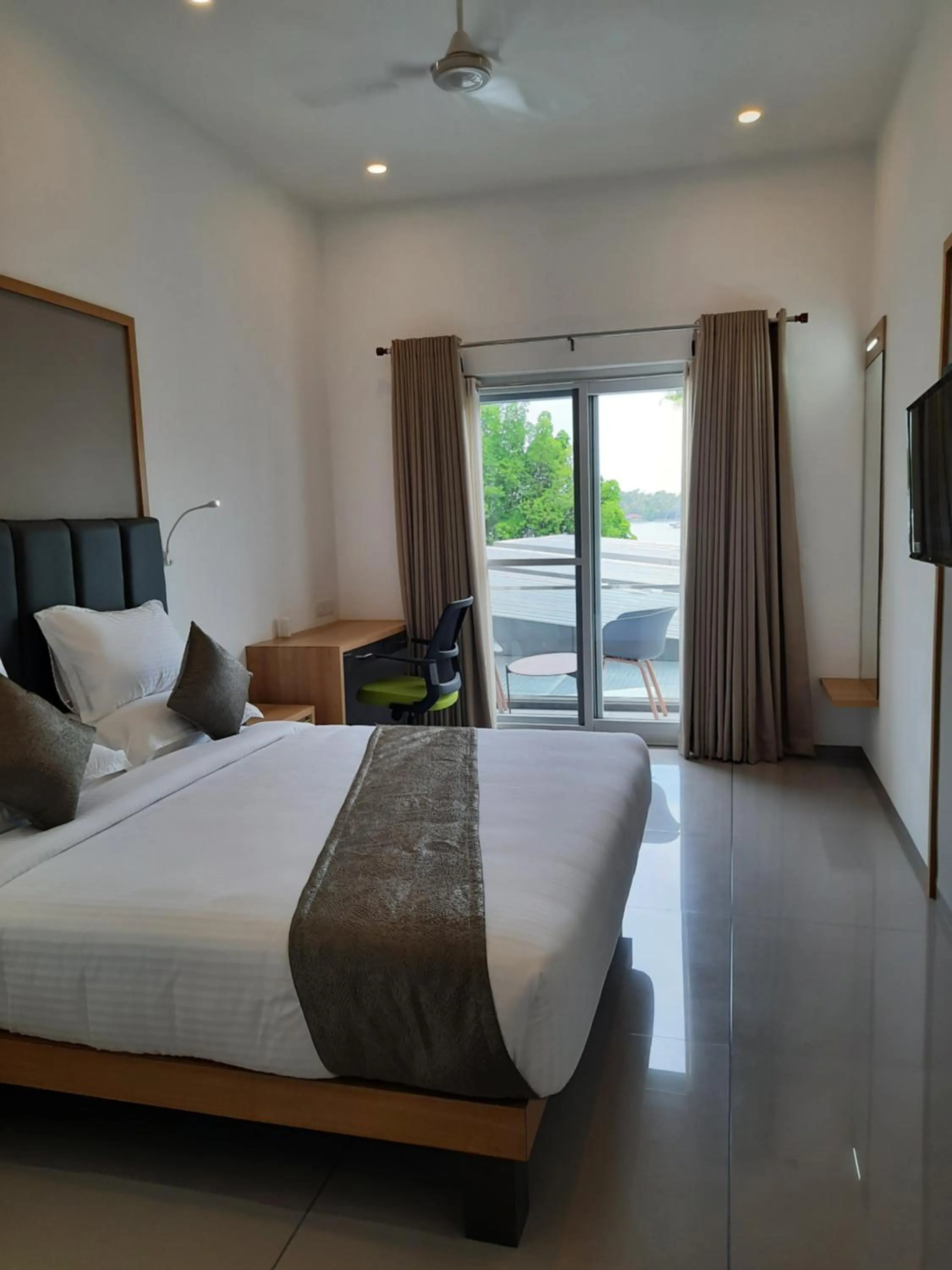 Bedroom, Bed in Lago Leisure Resort & Spa