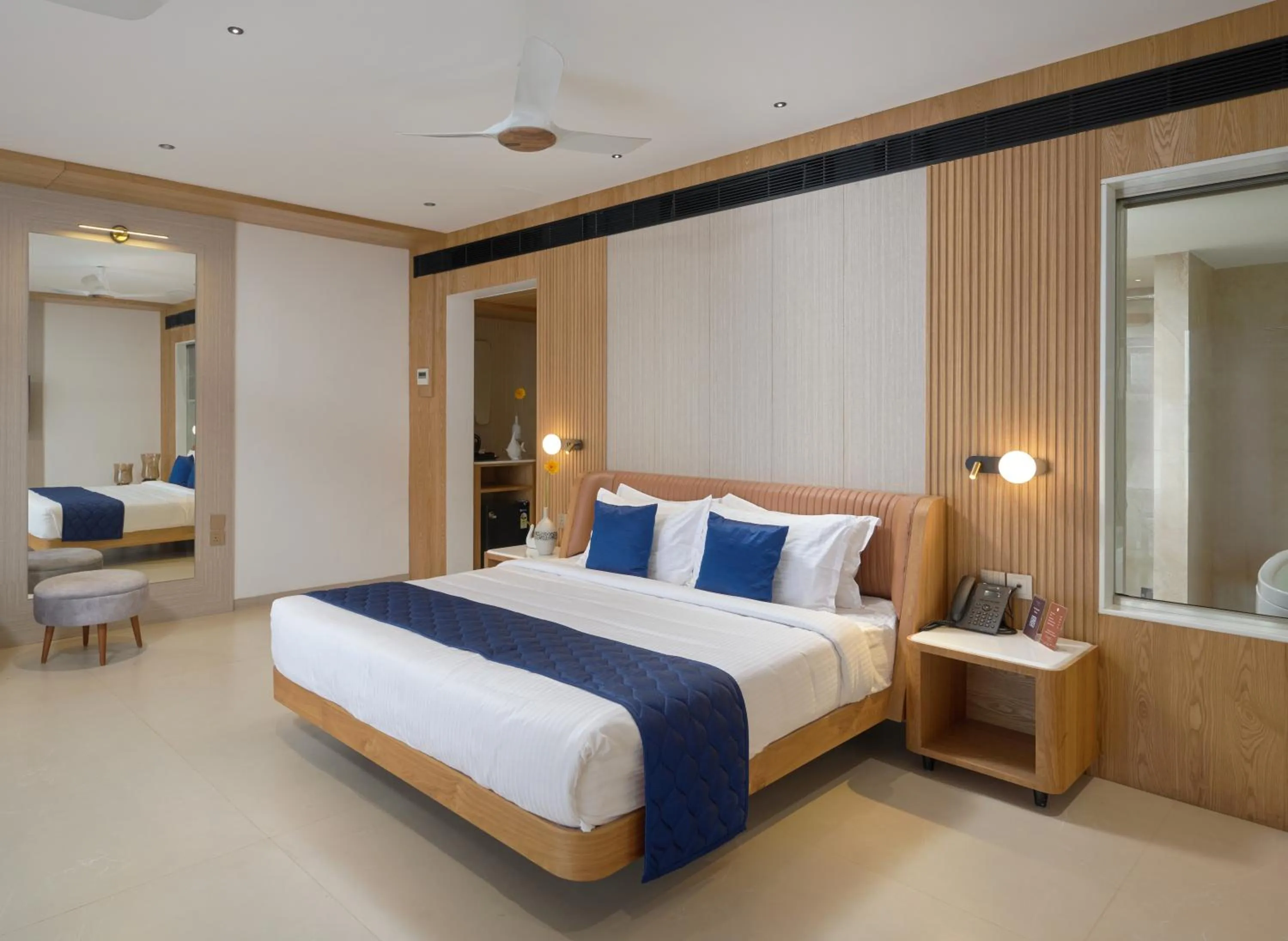 Bed in Lago Leisure Resort & Spa