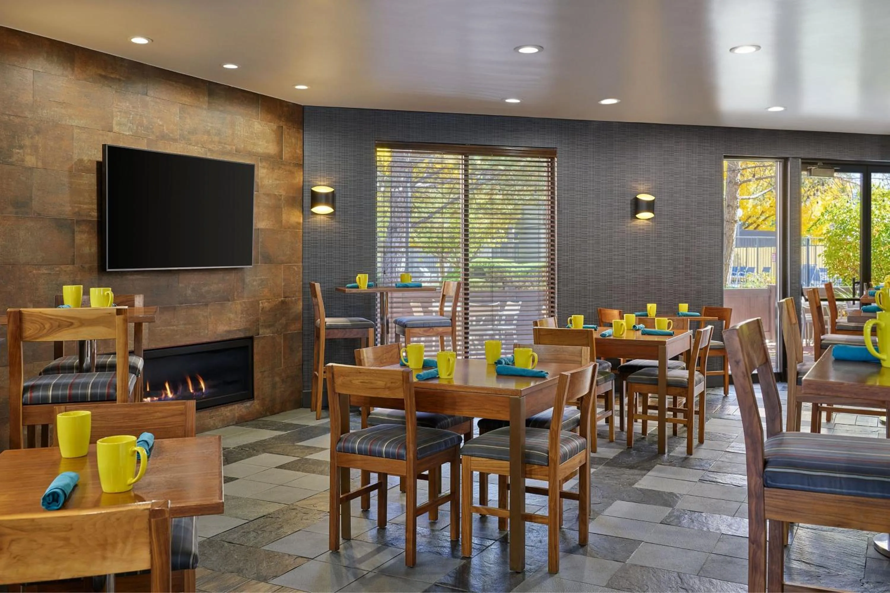 Restaurant/places to eat in Four Points by Sheraton Salt Lake City Airport