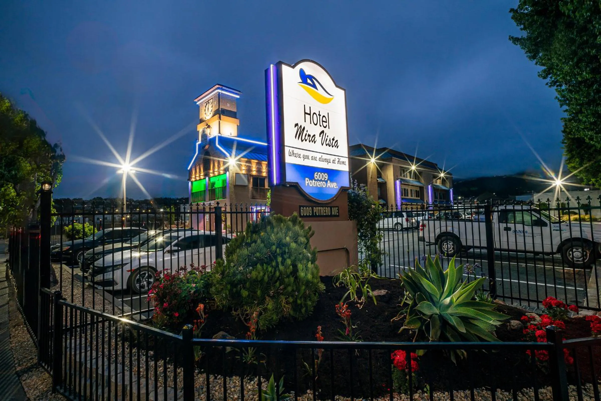 Property building in Hotel Mira Vista