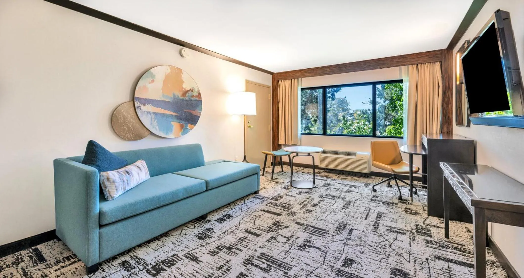 Photo of the whole room in Crowne Plaza Hotel Foster City-San Mateo by IHG