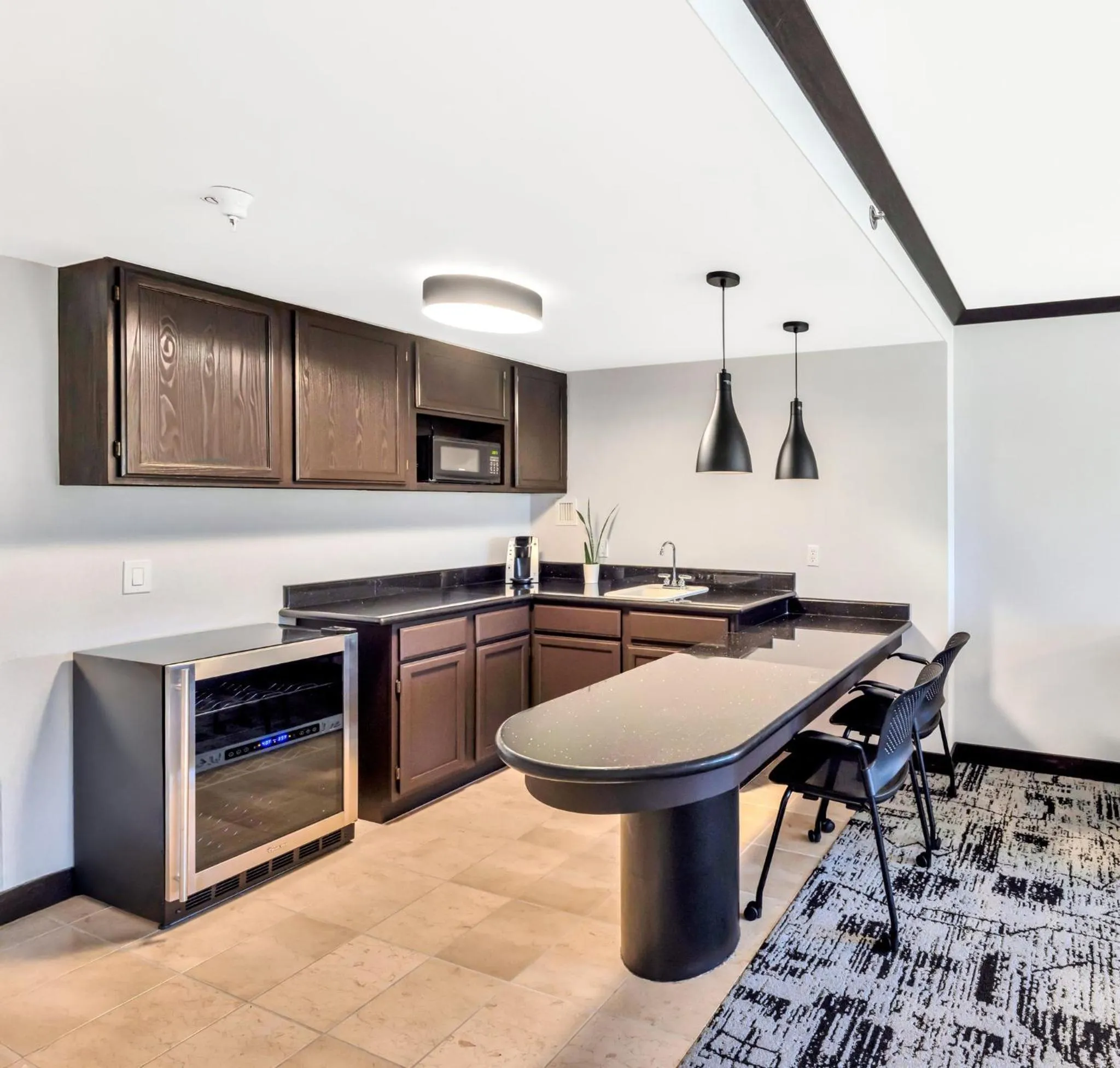 Photo of the whole room in Crowne Plaza Hotel Foster City-San Mateo by IHG