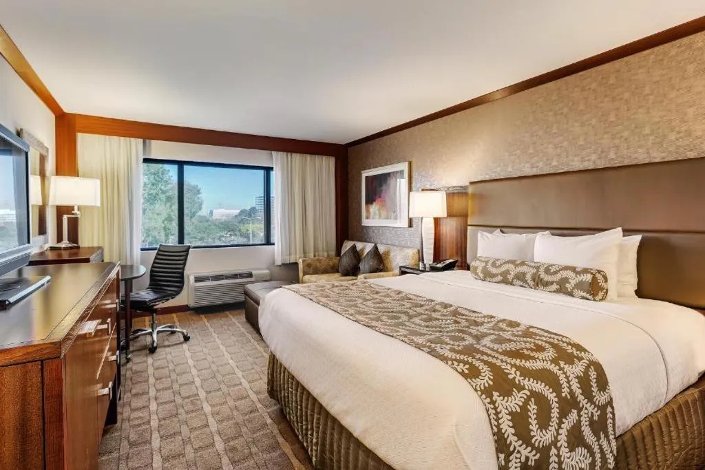 Bed in Crowne Plaza Hotel Foster City-San Mateo by IHG