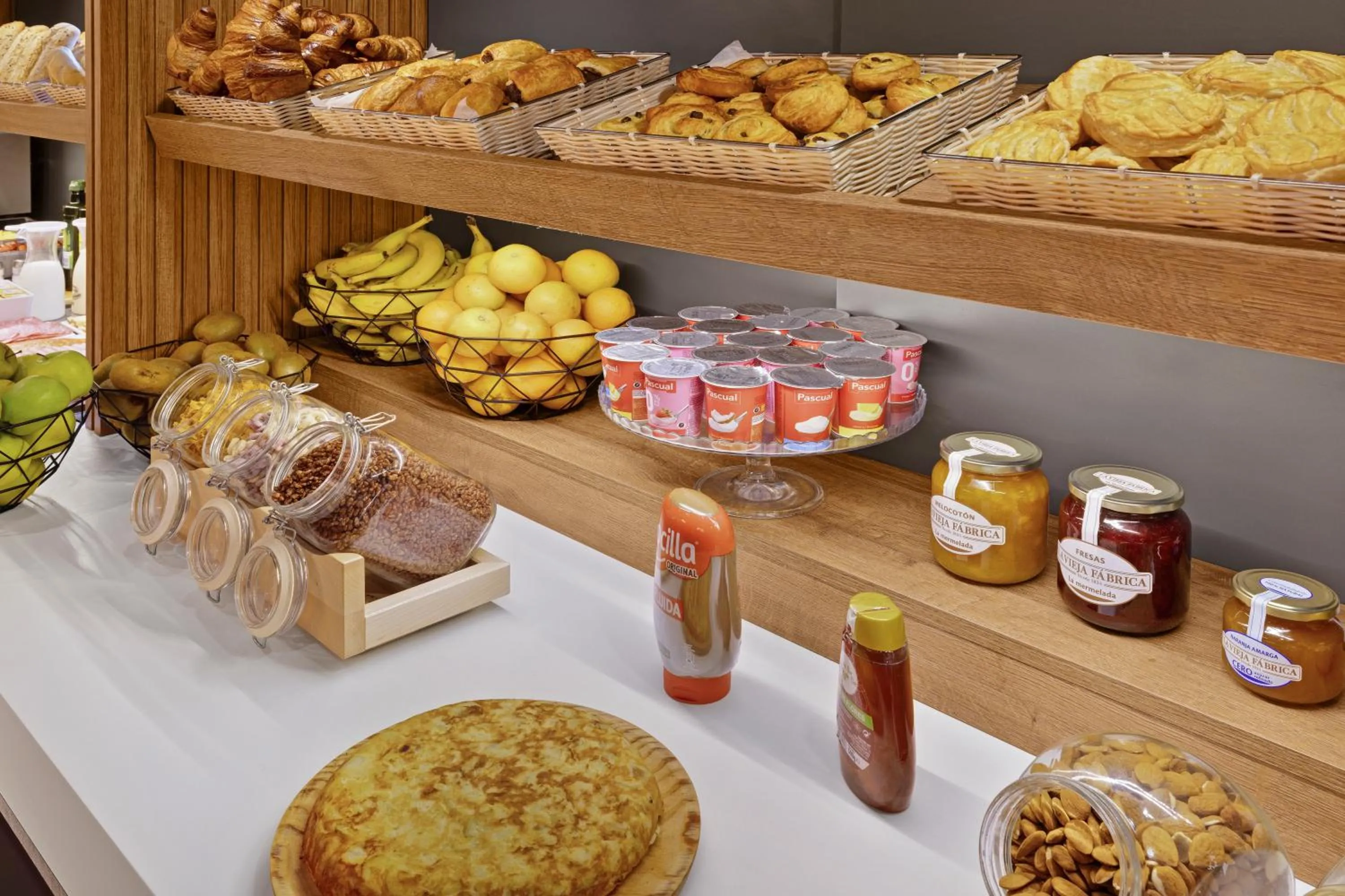 Breakfast in B&B HOTEL Málaga Centro