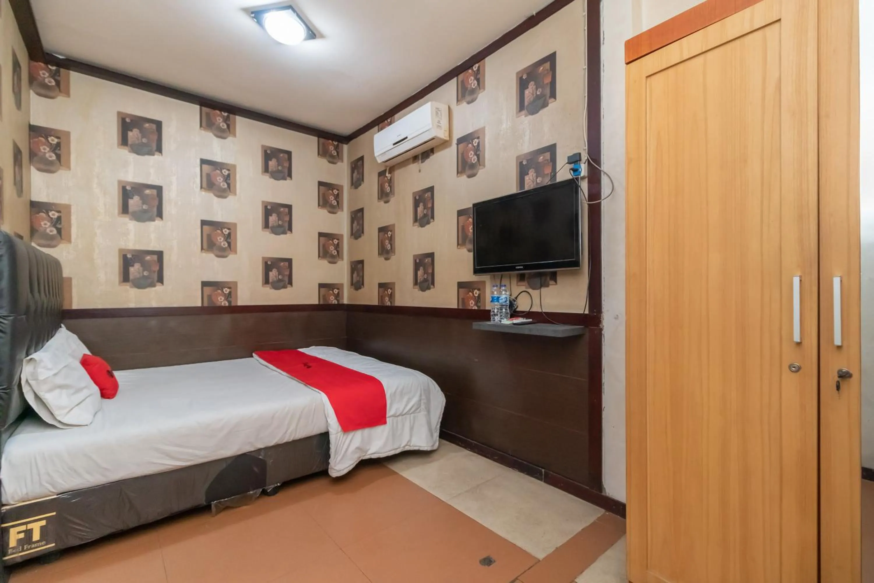Bed in RedDoorz @ Jalan Gajah Mada Lampung