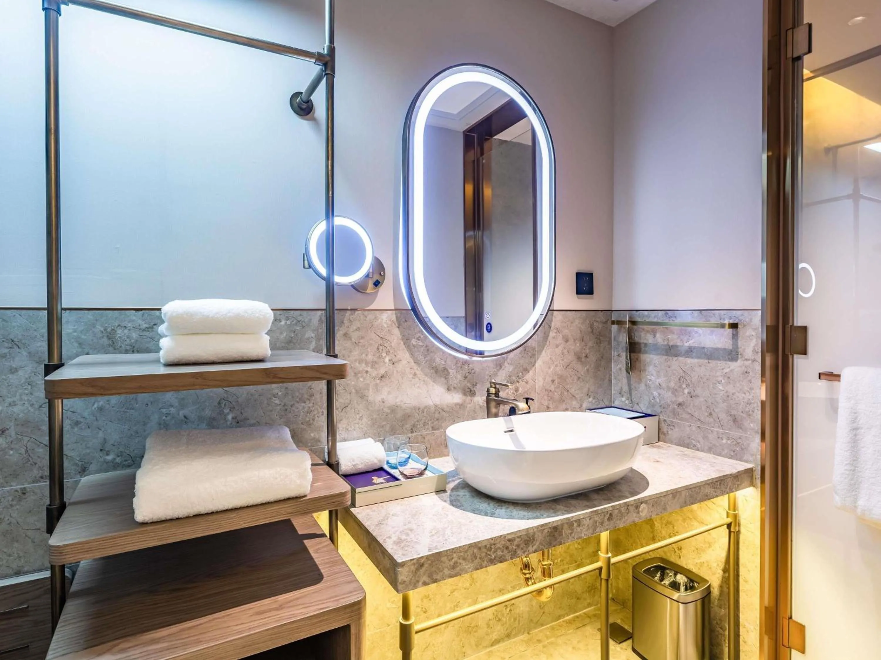 Bedroom in Mercure Qingdao Downtown