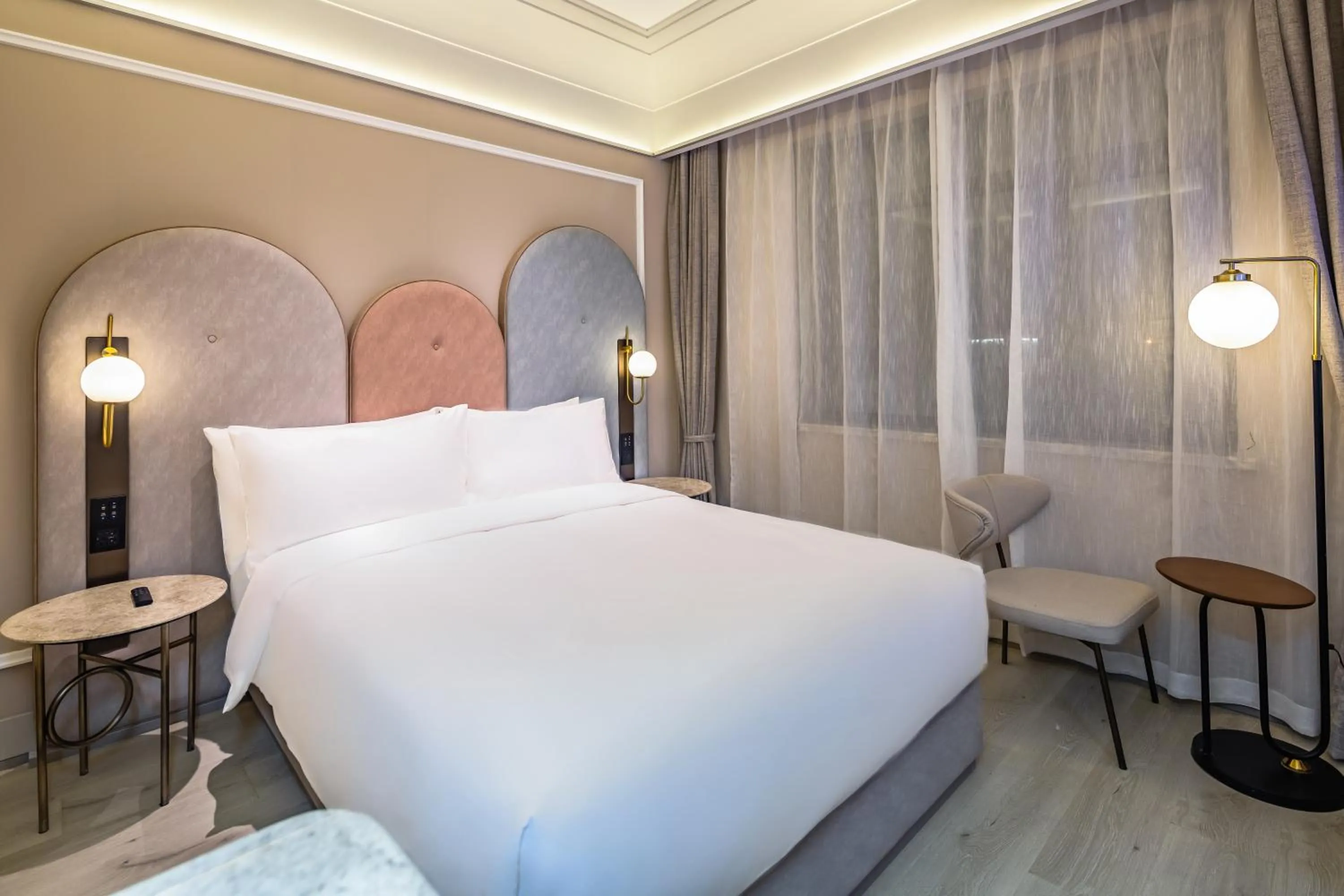 Bed in Mercure Qingdao Downtown