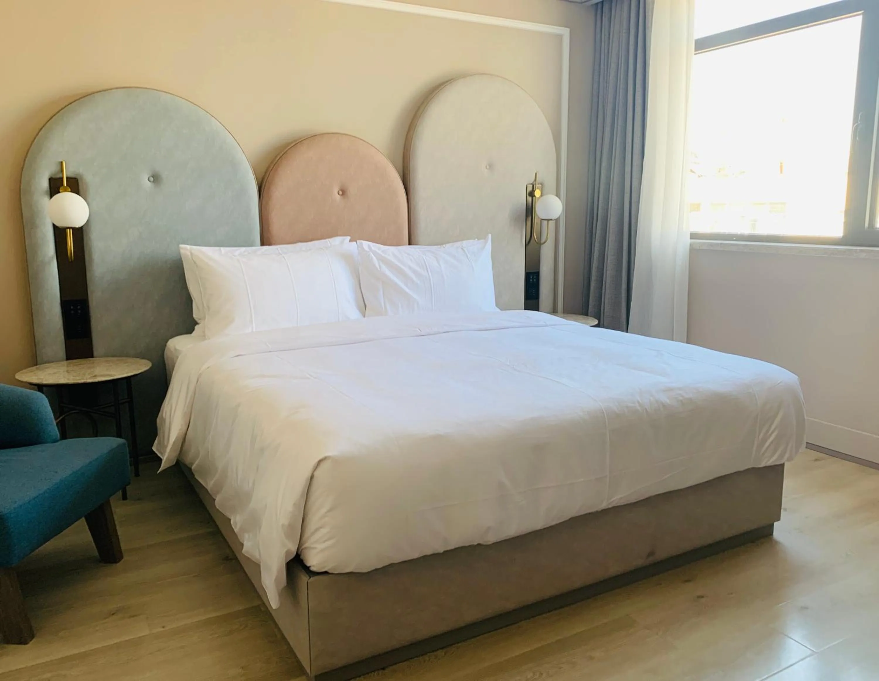 Bed in Mercure Qingdao Downtown