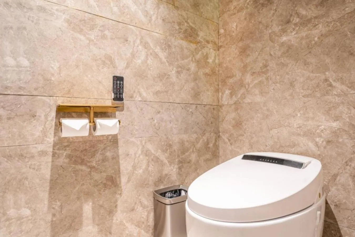 Toilet in Mercure Qingdao Downtown