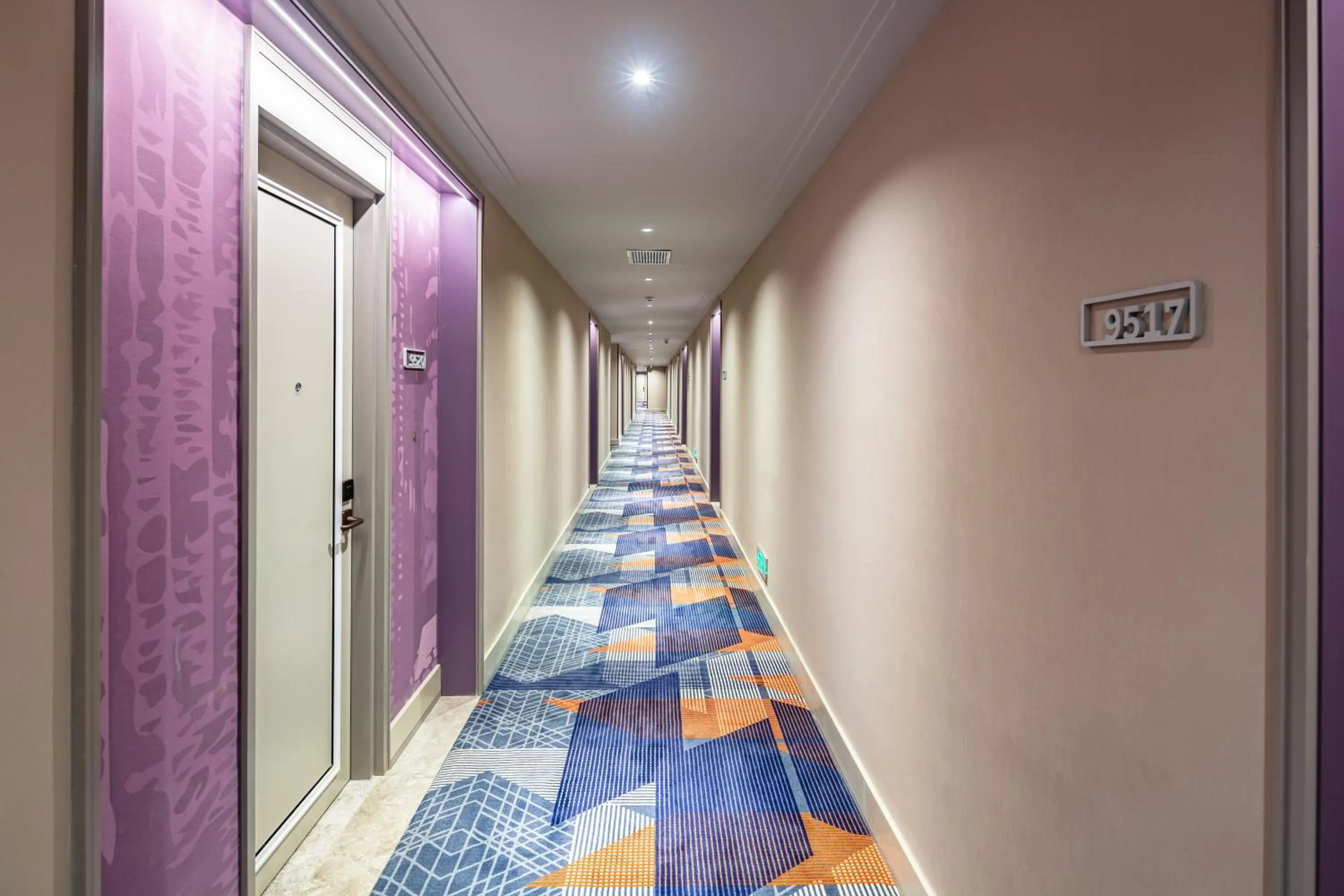 Mercure Qingdao Downtown