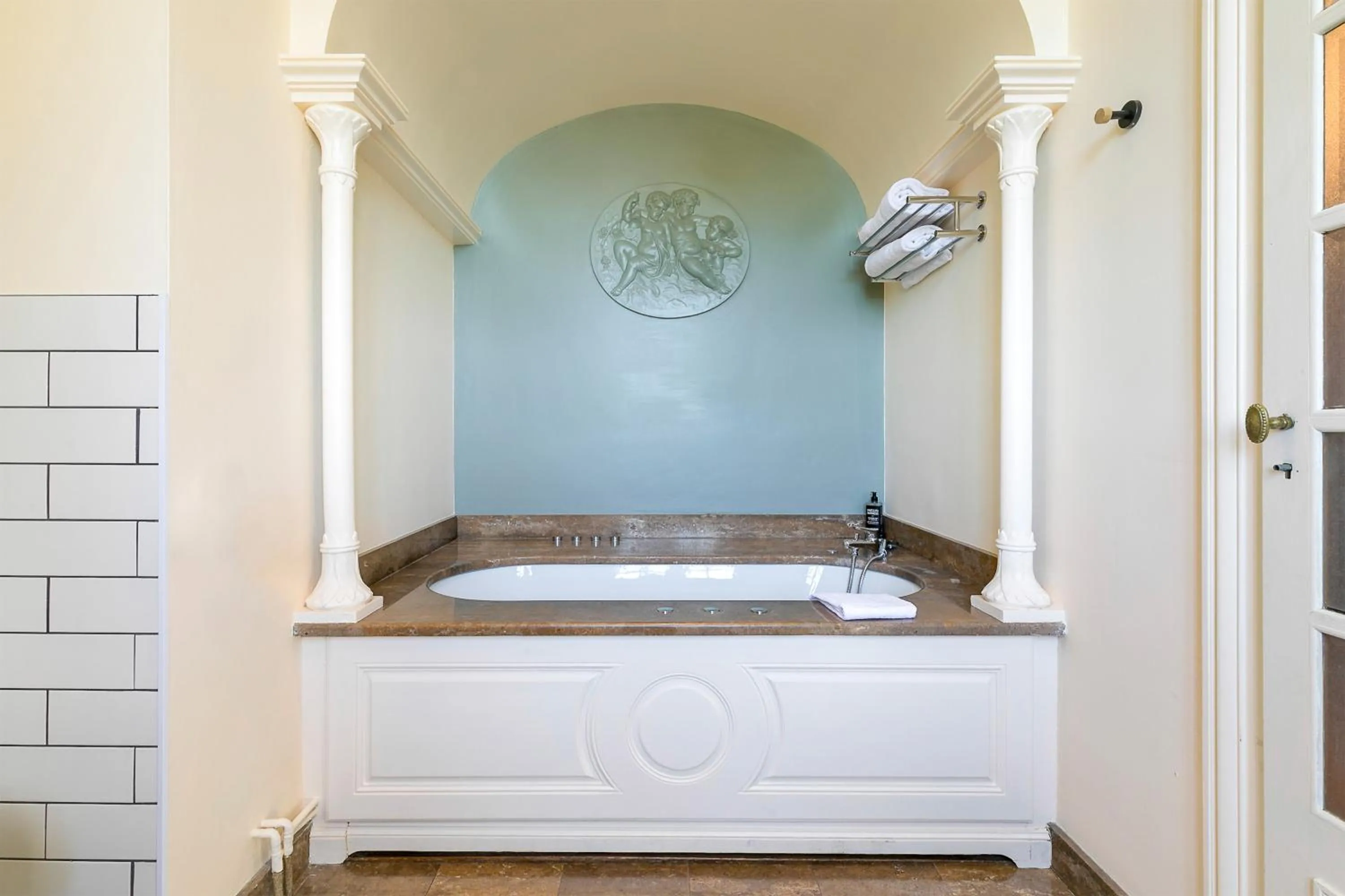 Bath in ibis Styles Dijon Sud Domaine De Beauregard 21600 Longvic