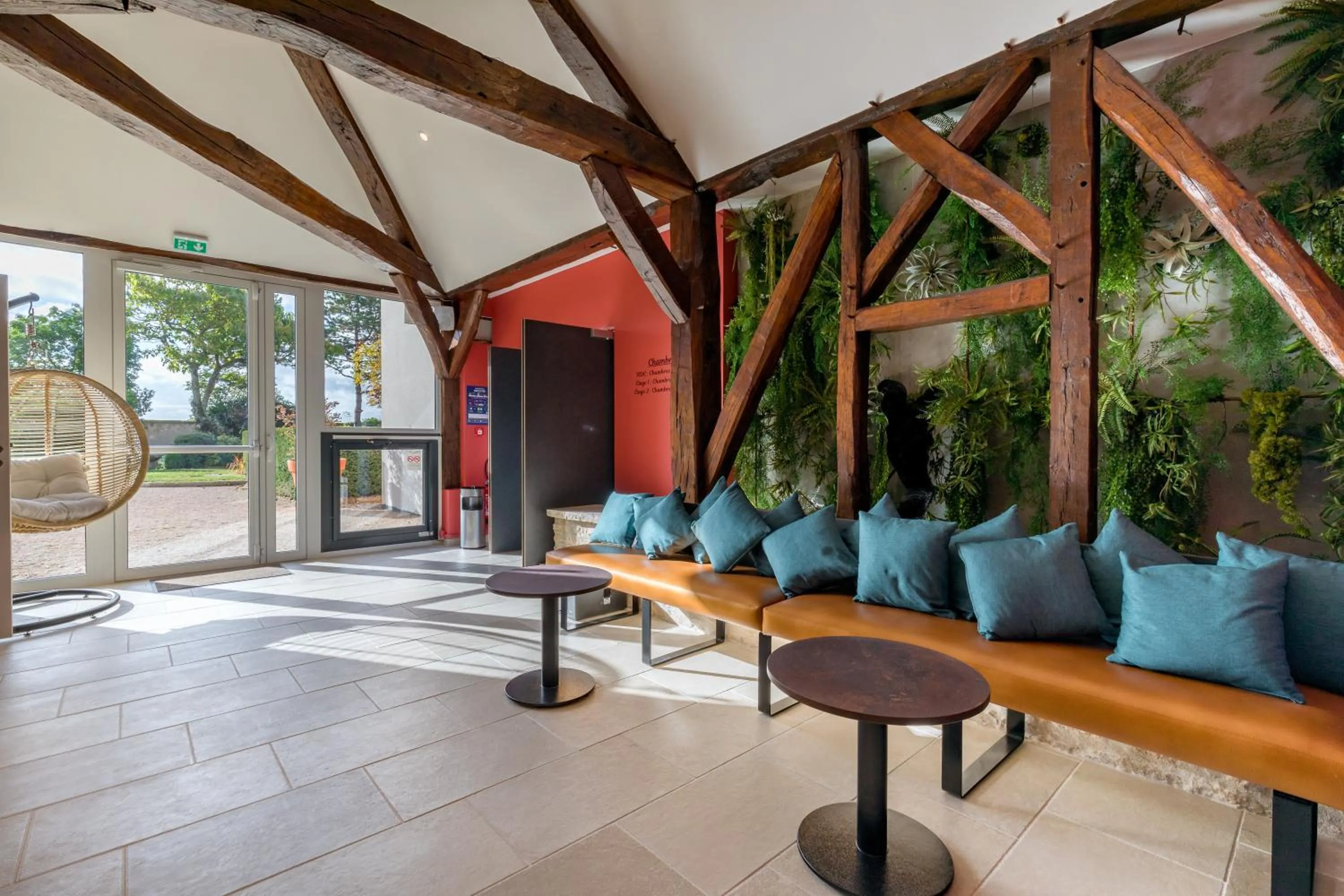 Seating area in ibis Styles Dijon Sud Domaine De Beauregard 21600 Longvic