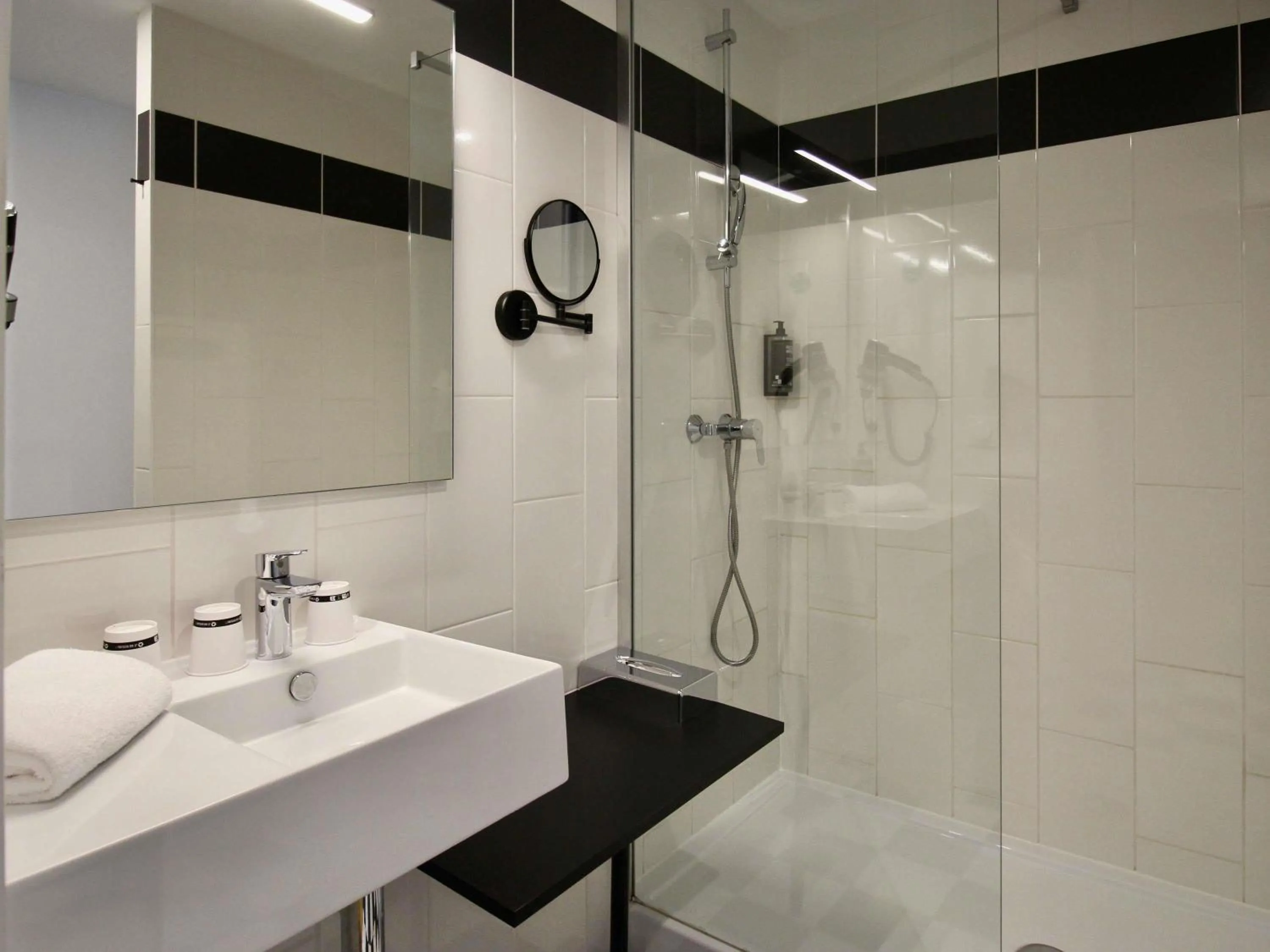 Bedroom in ibis Styles Dijon Sud Domaine De Beauregard 21600 Longvic