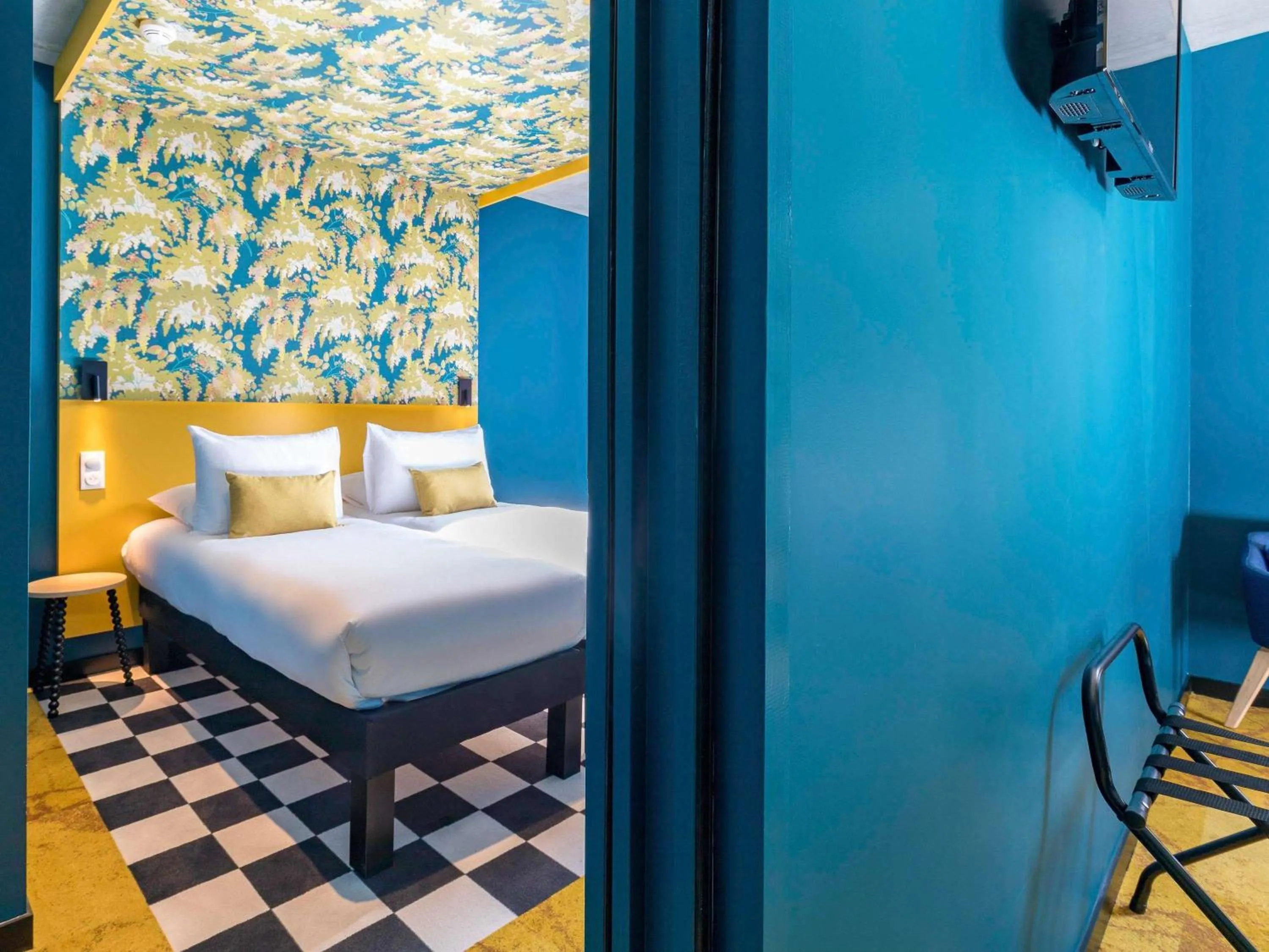 Bedroom, Bed in ibis Styles Dijon Sud Domaine De Beauregard 21600 Longvic