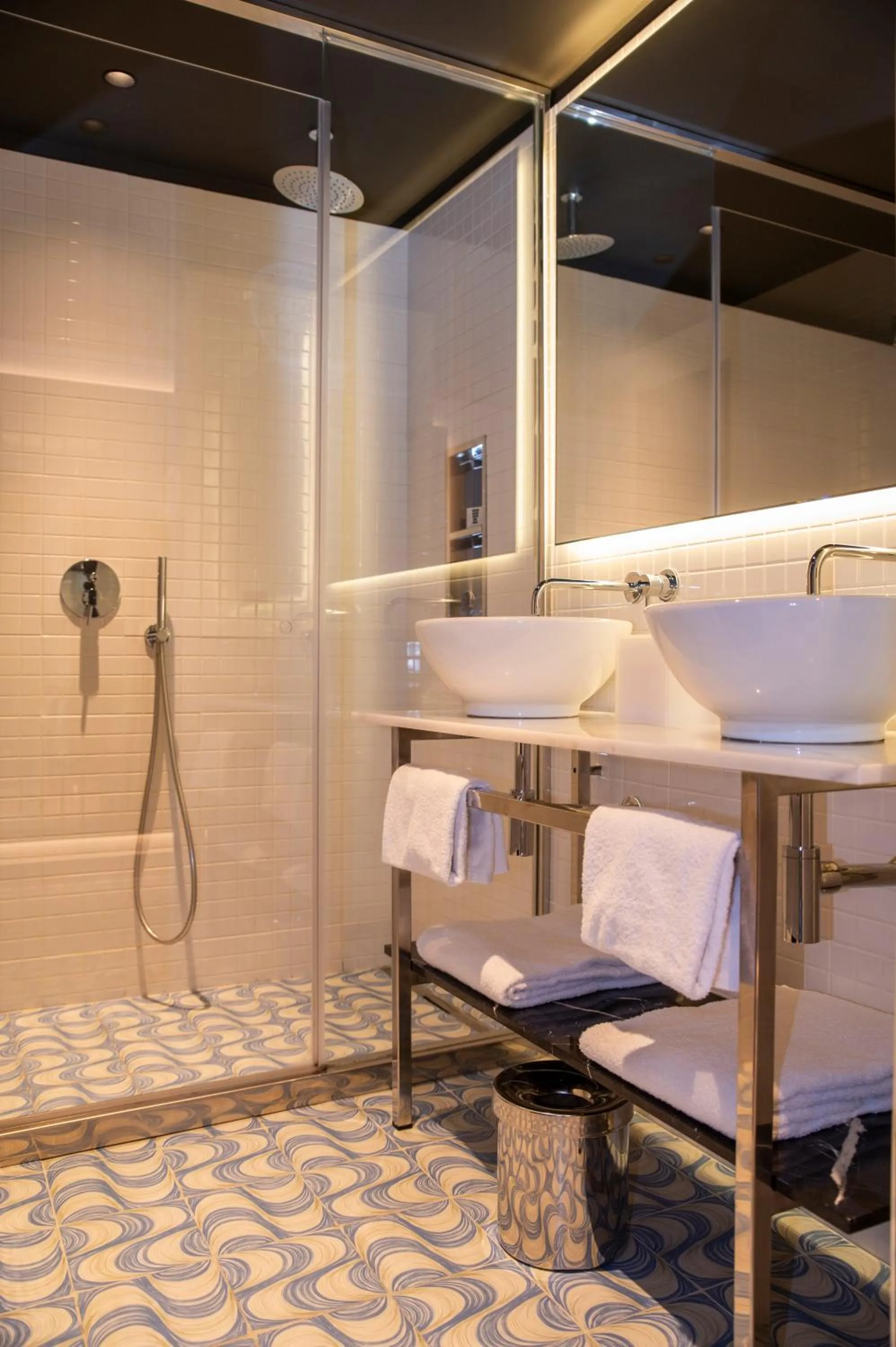 Bathroom in Mama Shelter Lisboa