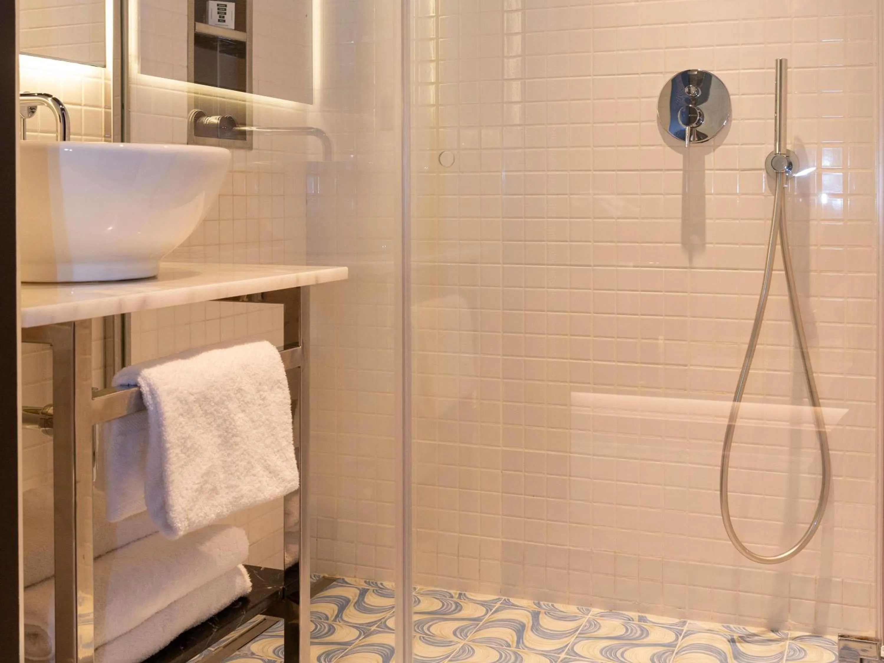 Bedroom in Mama Shelter Lisboa