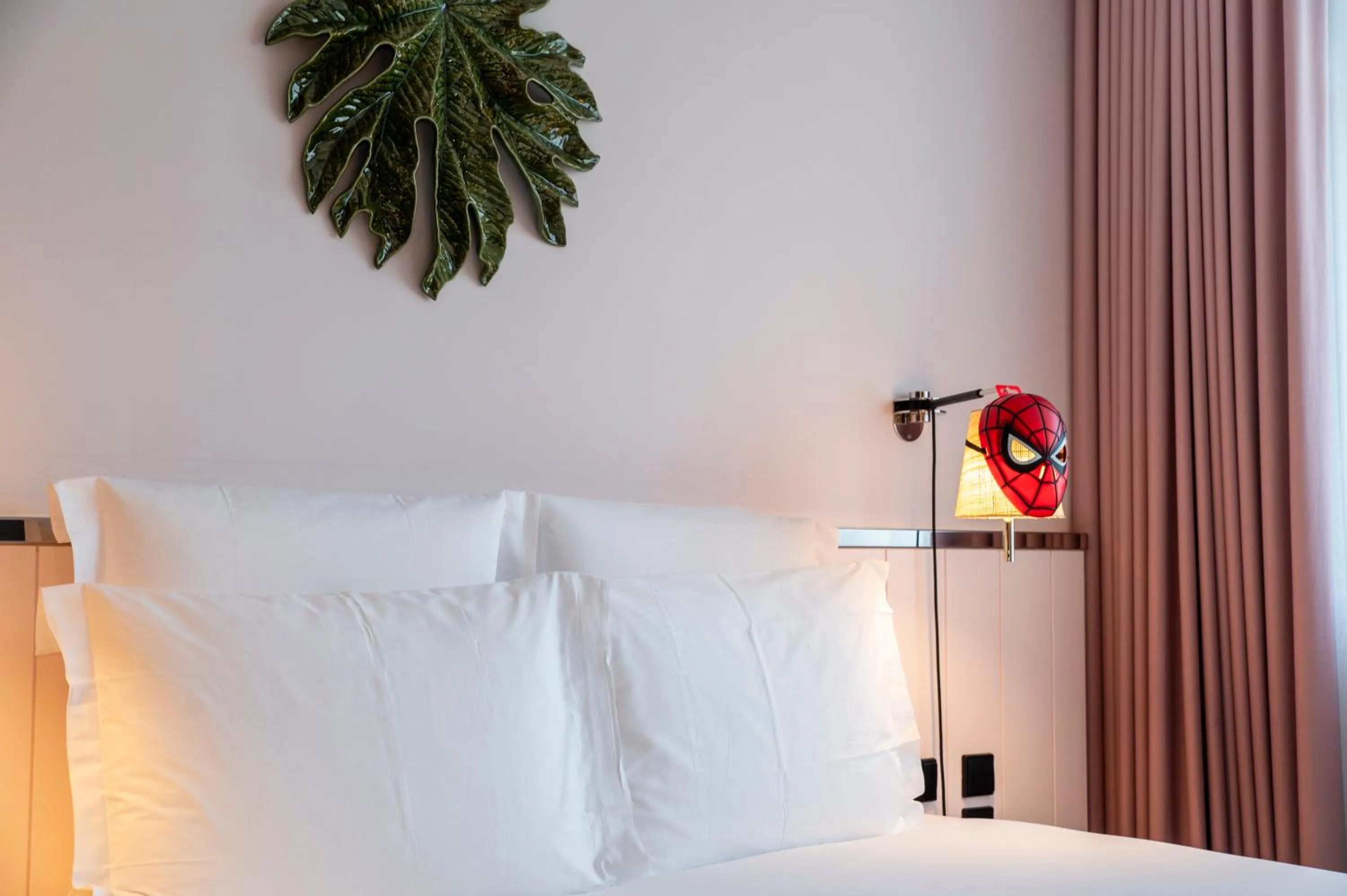 Bed in Mama Shelter Lisboa