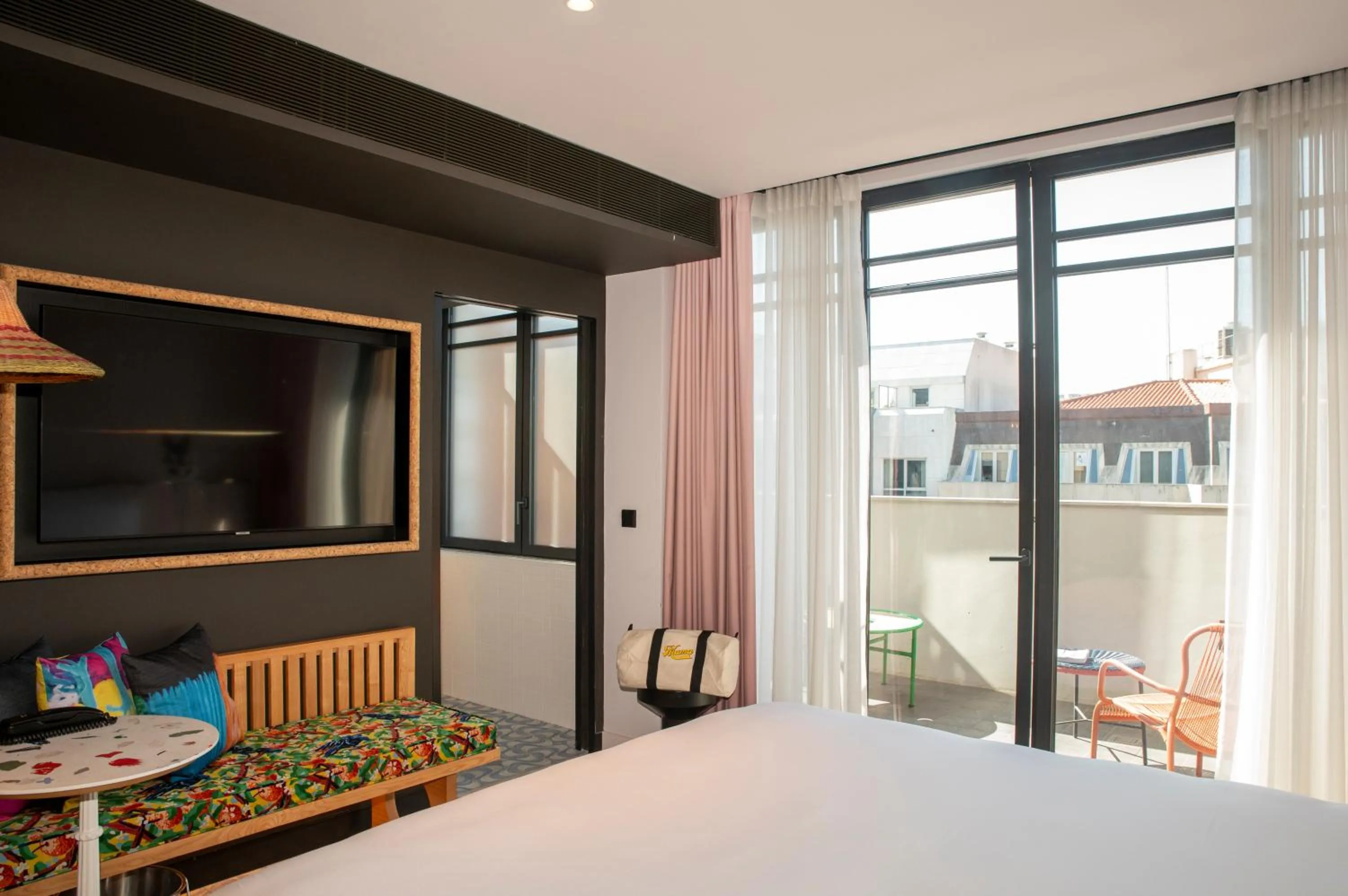 Patio, Bed in Mama Shelter Lisboa