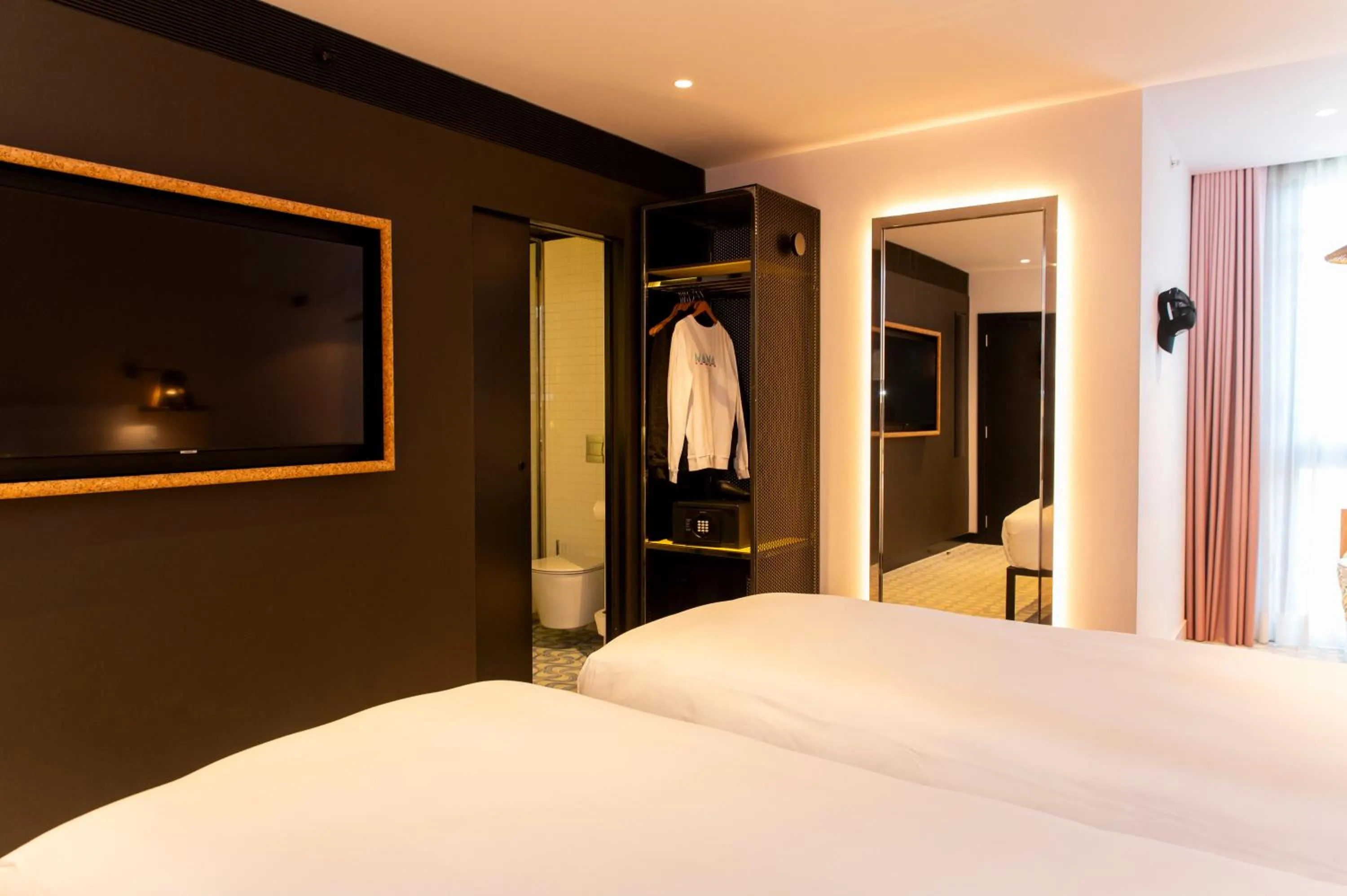 Bed in Mama Shelter Lisboa