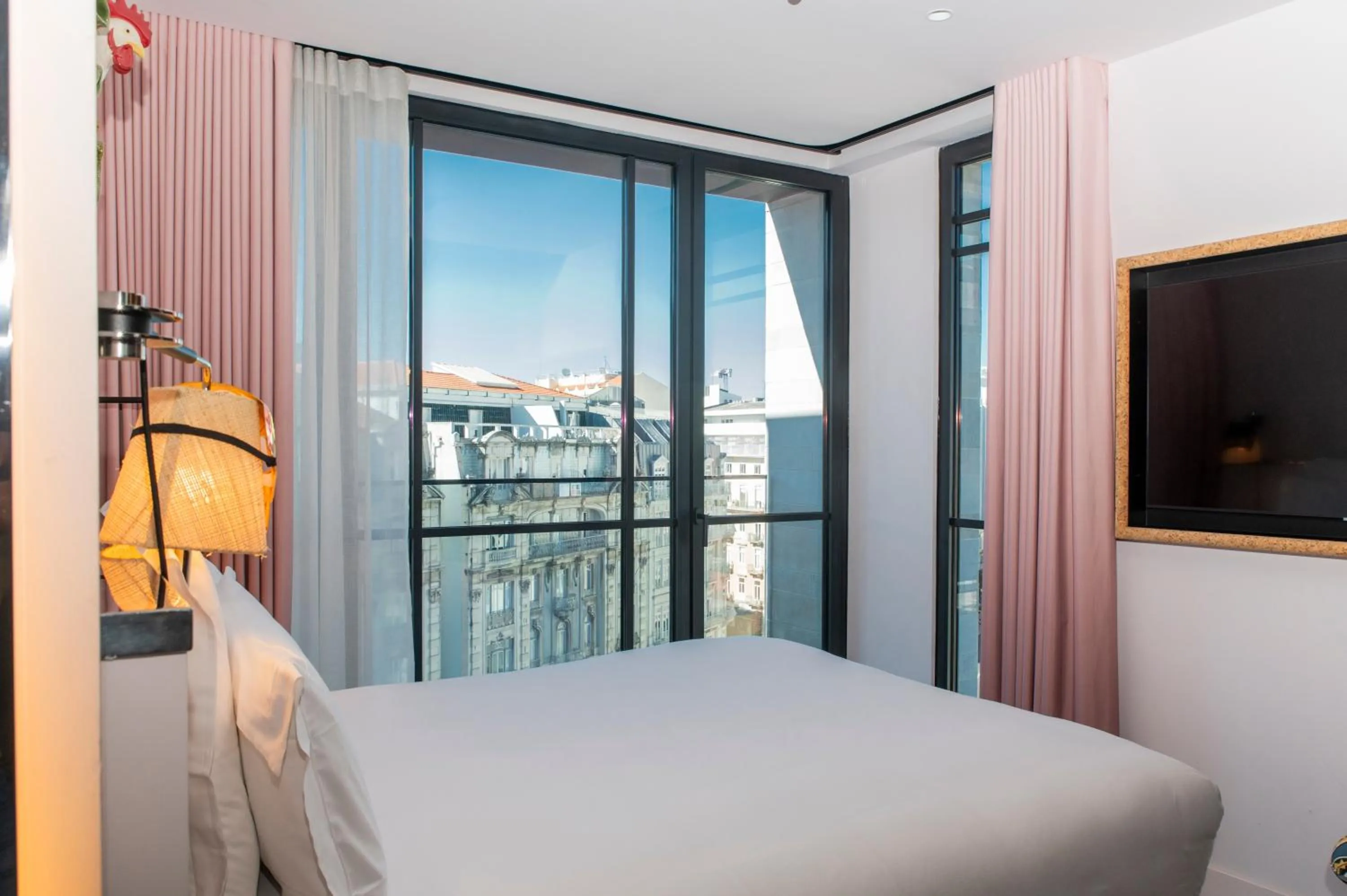 Bed in Mama Shelter Lisboa