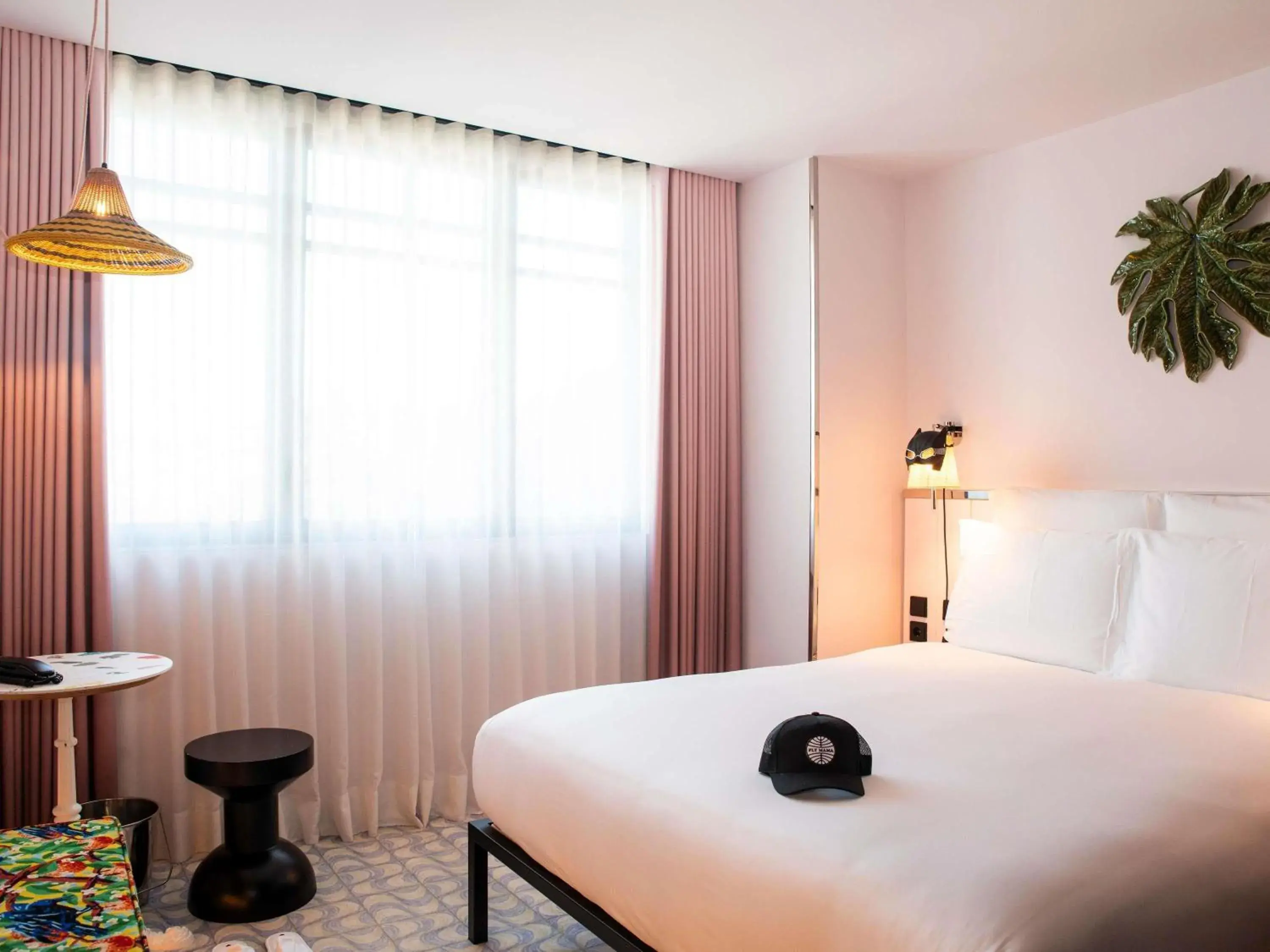 Medium Mama Double Room with Queen Bed in Mama Shelter Lisboa Medium Mama Double Room with Queen Bed in Mama Shelter Lisboa