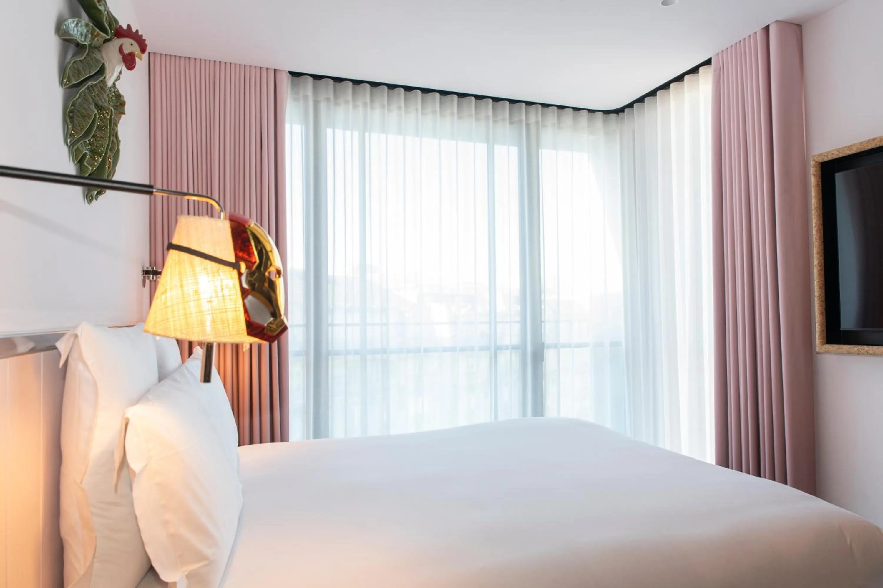 Bed in Mama Shelter Lisboa