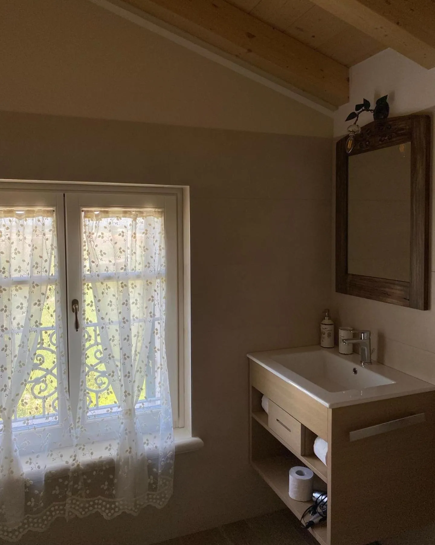 Bathroom in ROSETO HOLIDAYS AZZURRO